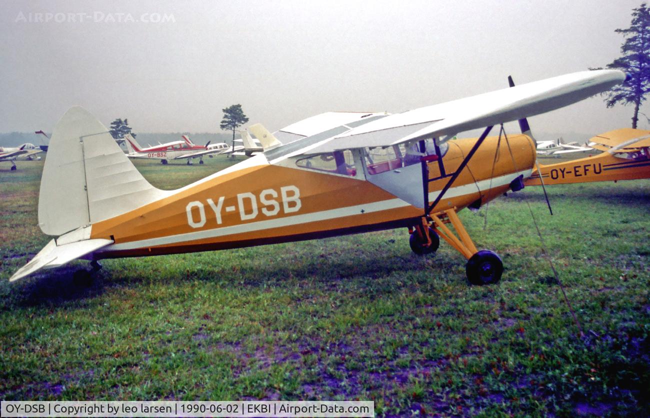 OY-DSB, 1951 SAI KZ VII Laerke C/N 191, Billund DK.2.6.90