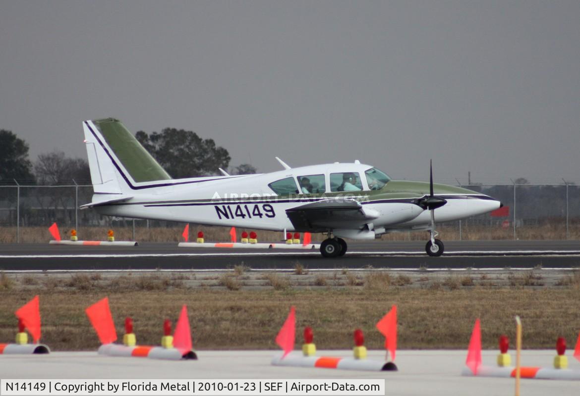 N14149, 1971 Piper PA-23-250 Aztec C/N 27-4712, PA-23-250