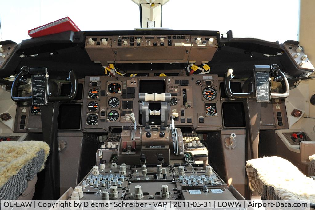 OE-LAW, 1992 Boeing 767-3Z9/ER C/N 26417, Austrian Airlines Boeing 767-300