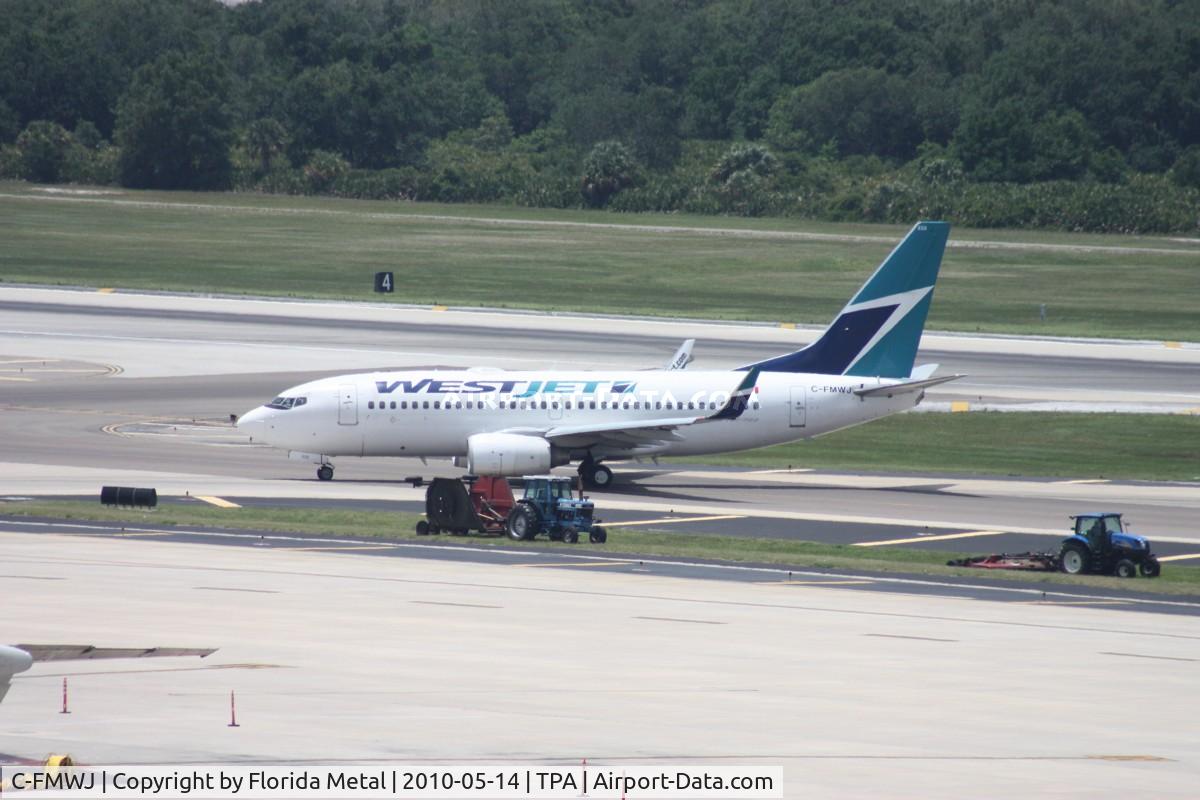 C-FMWJ, 2005 Boeing 737-7CT C/N 32771, West Jet 737