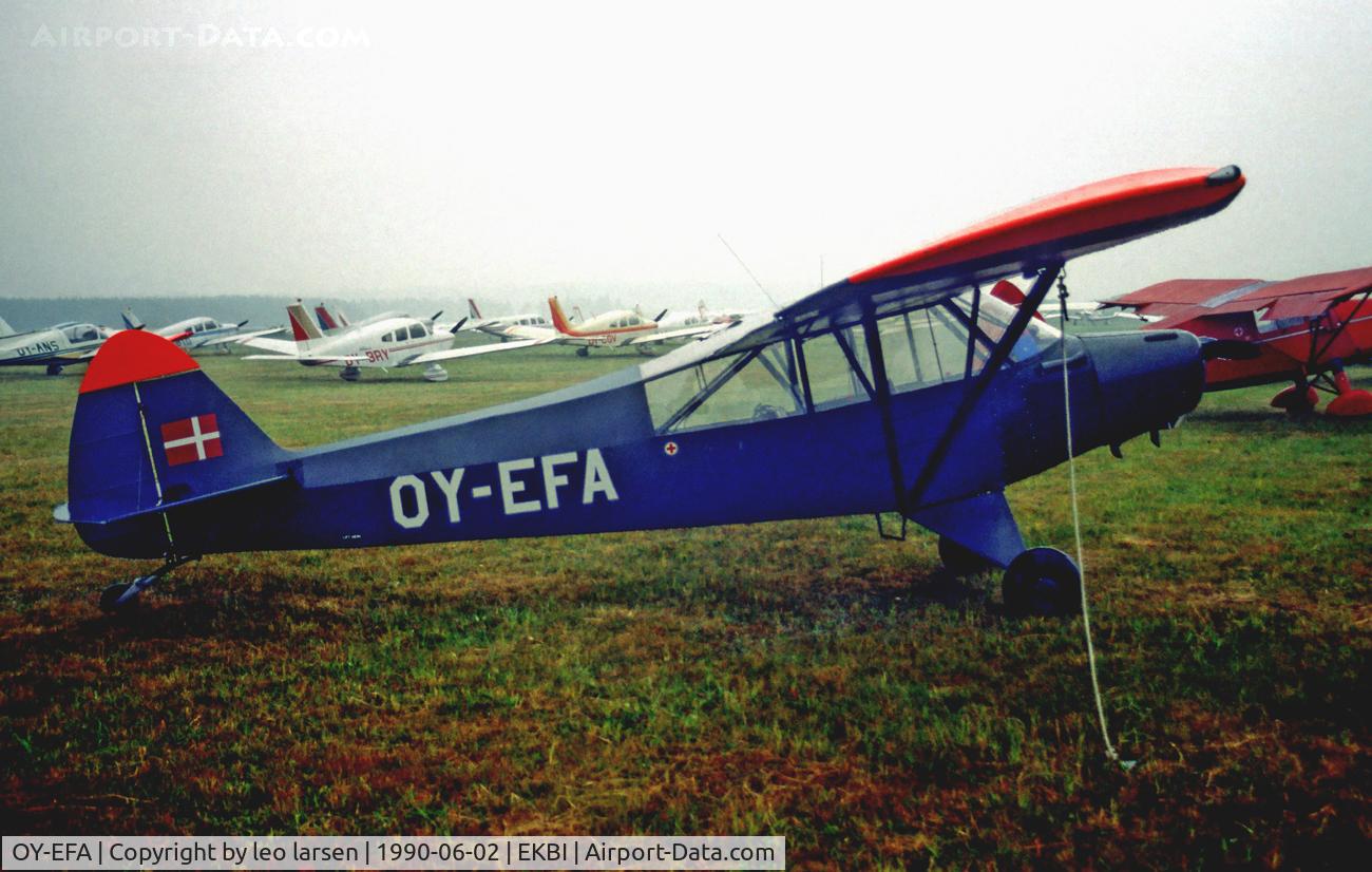OY-EFA, 1951 Piper L-4H Grasshopper (J3C-65D) C/N 18-1477, Billund Denmark 2.6.90