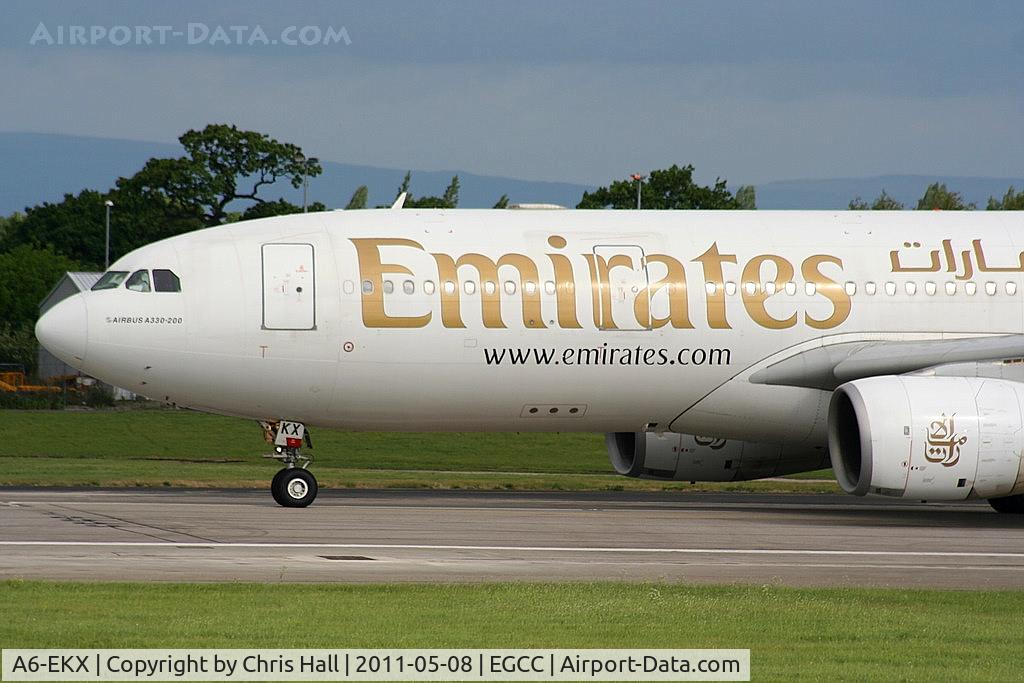 A6-EKX, 2000 Airbus A330-243 C/N 326, Emirates