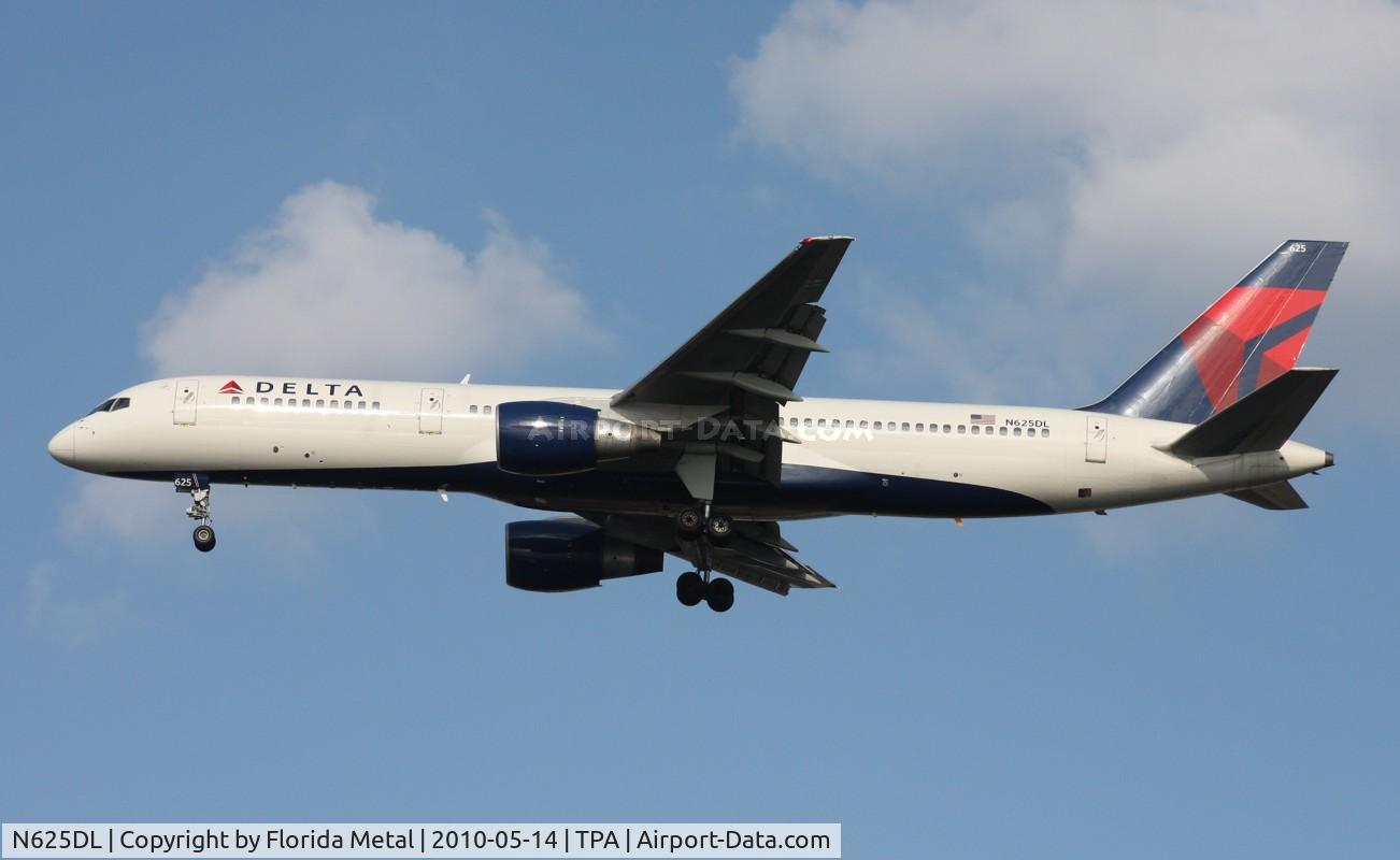 N625DL, 1987 Boeing 757-232 C/N 22915, Delta 757