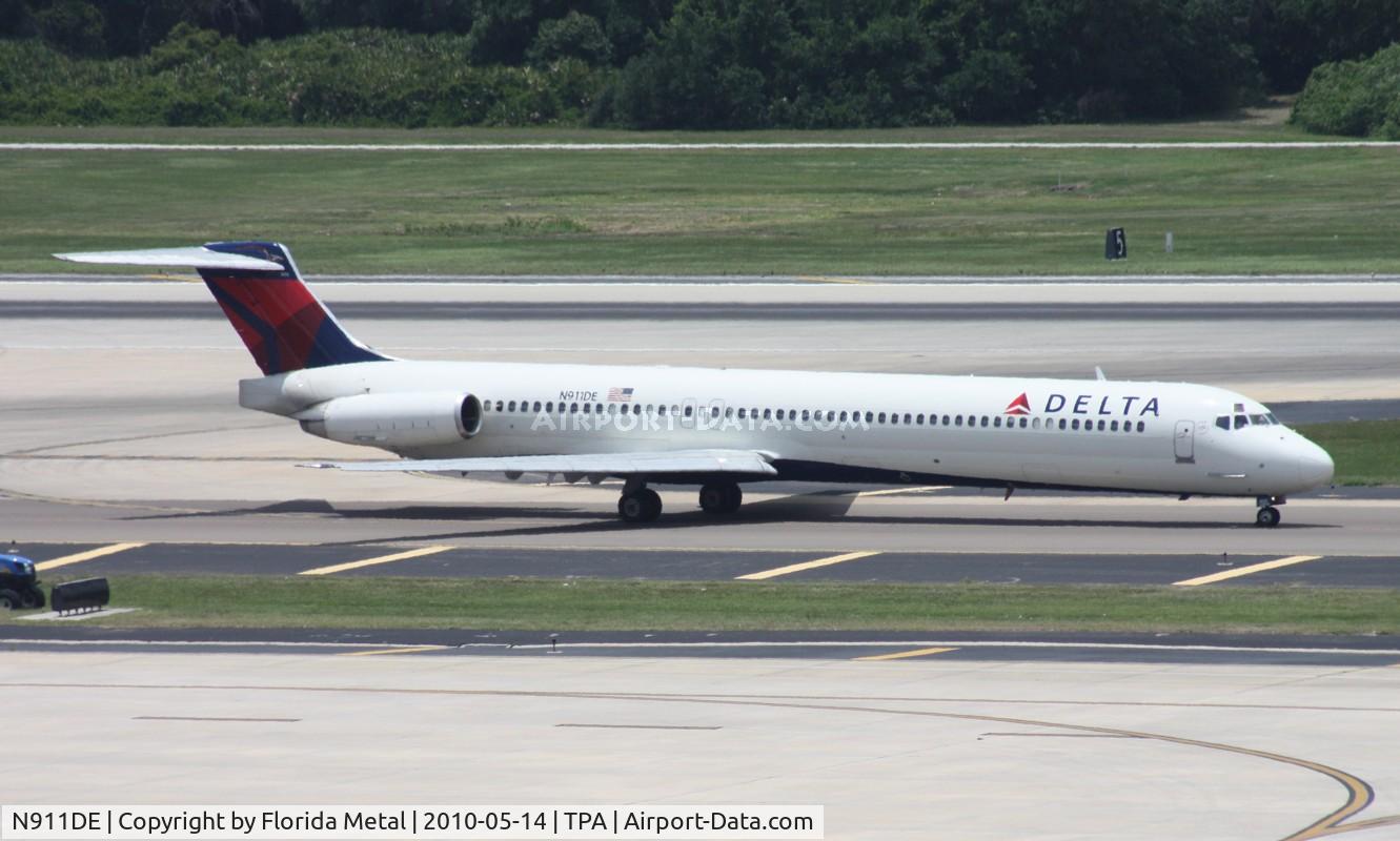 N911DE, 1992 McDonnell Douglas MD-88 C/N 49967, Delta MD-88