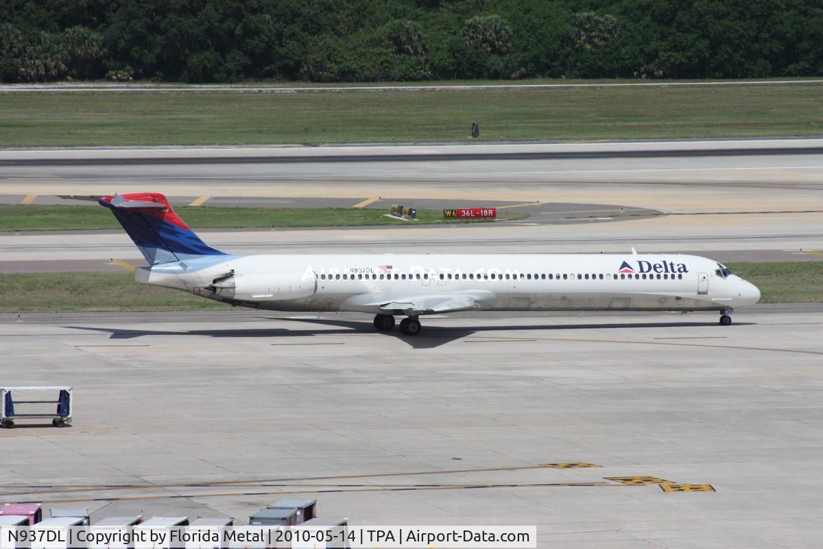 N937DL, 1989 McDonnell Douglas MD-88 C/N 49810, Delta MD88