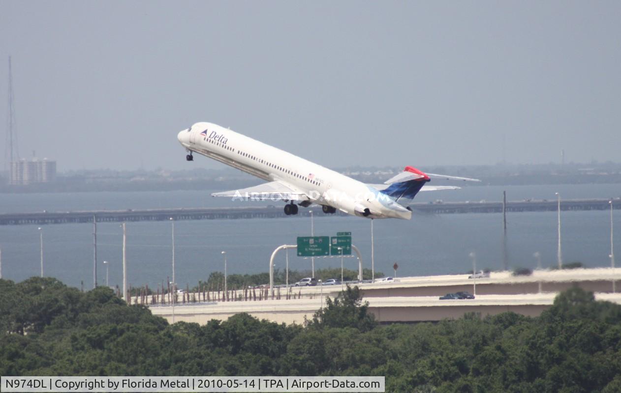 N974DL, 1991 McDonnell Douglas MD-88 C/N 53242, Delta MD88