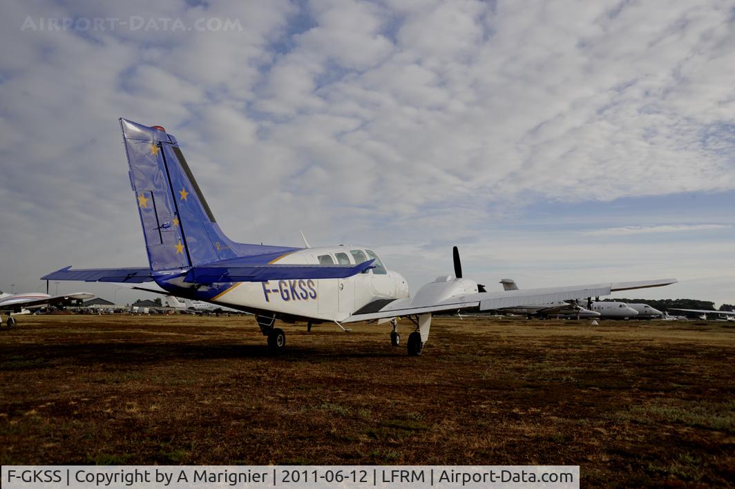 F-GKSS, 1971 Beech 58 Baron C/N TH-154, On the 'Bravo' Apron in good company with some of the heavier hardware that had come here for the Le Mans 24H car race