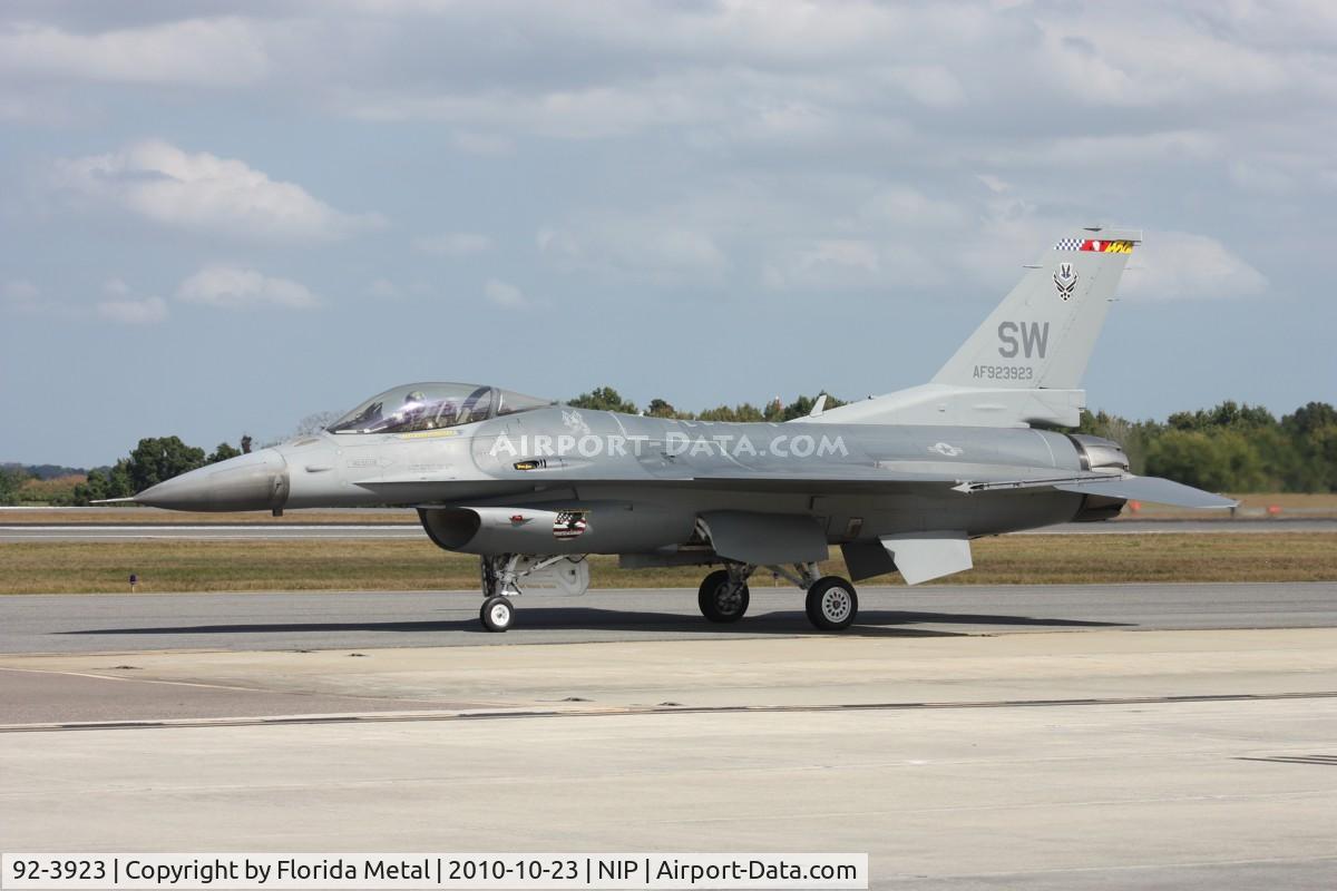 92-3923, 1992 Lockheed F-16CJ Fighting Falcon C/N CC-165, Viper