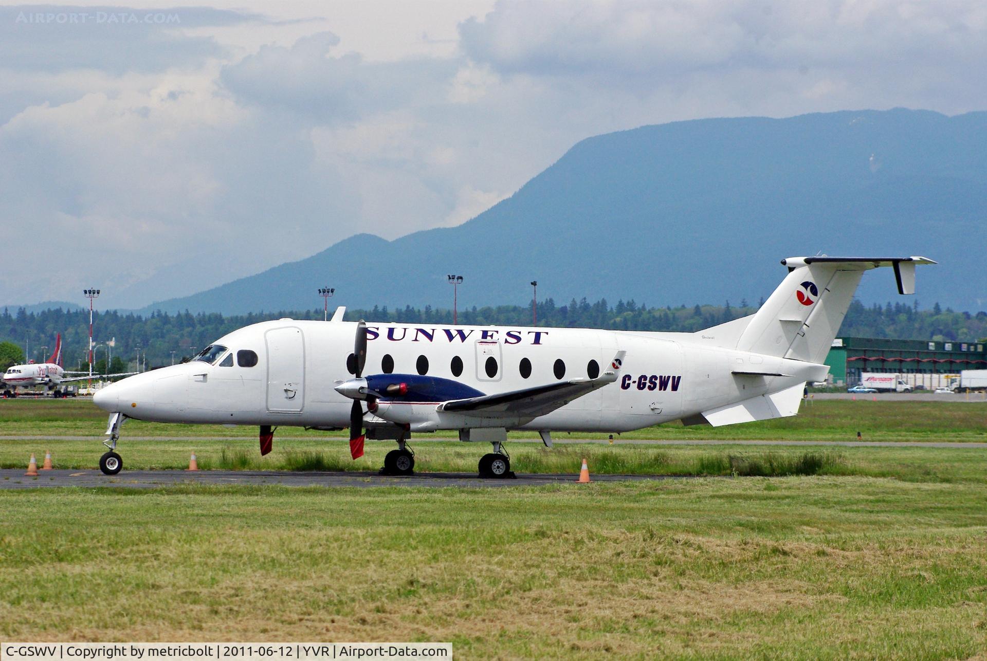 C-GSWV, 1995 Beech 1900D C/N UE-141, at YVR