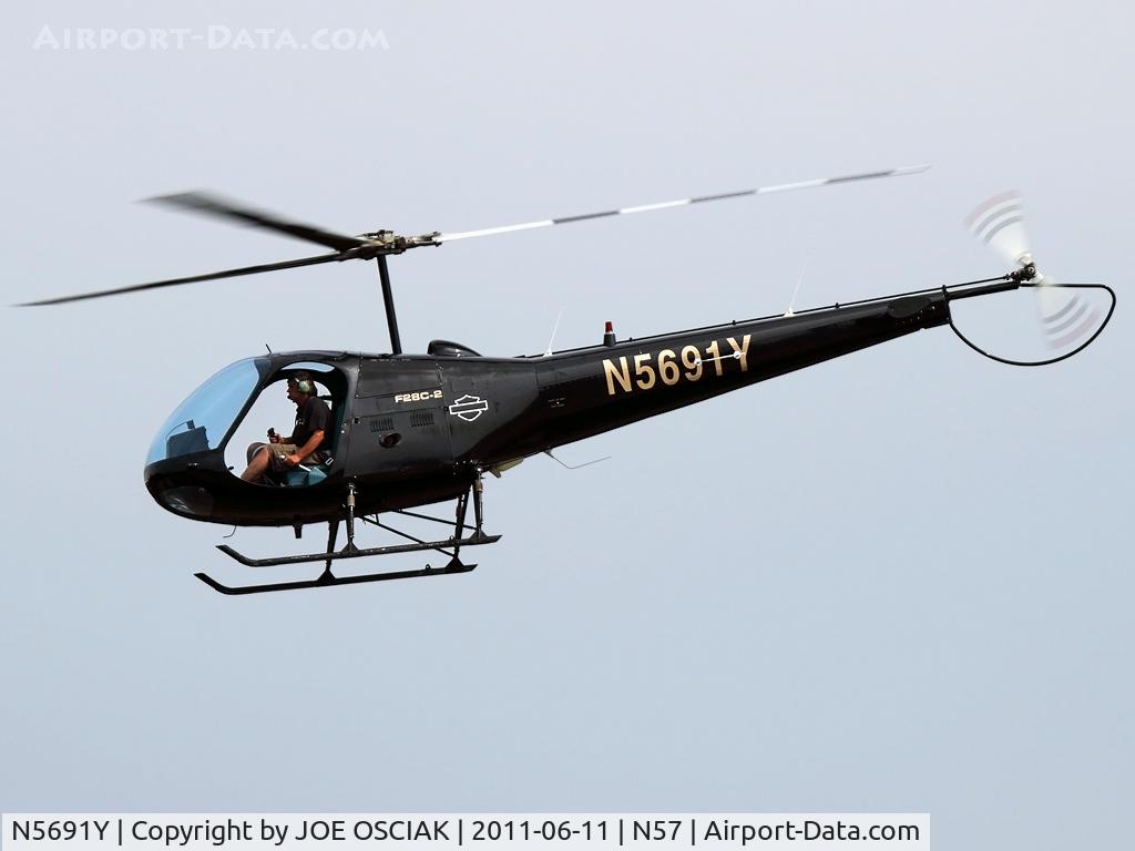 N5691Y, 1979 Enstrom F-28C C/N 479-2, Flying at New Garden