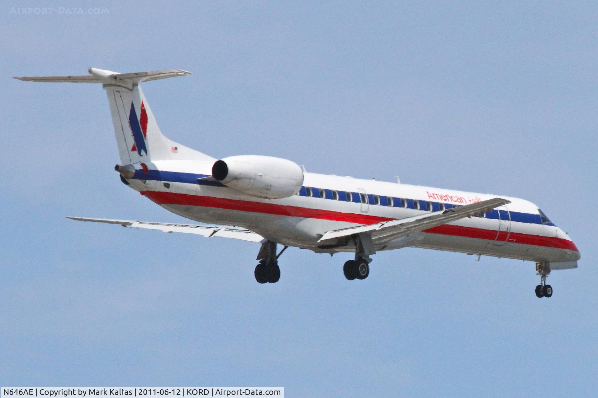N646AE, 2000 Embraer ERJ-145LR (EMB-145LR) C/N 145213, American Eagle Embraer EMB-145LR, EGF4309 arriving from KSYR, RWY 10 approach KORD.