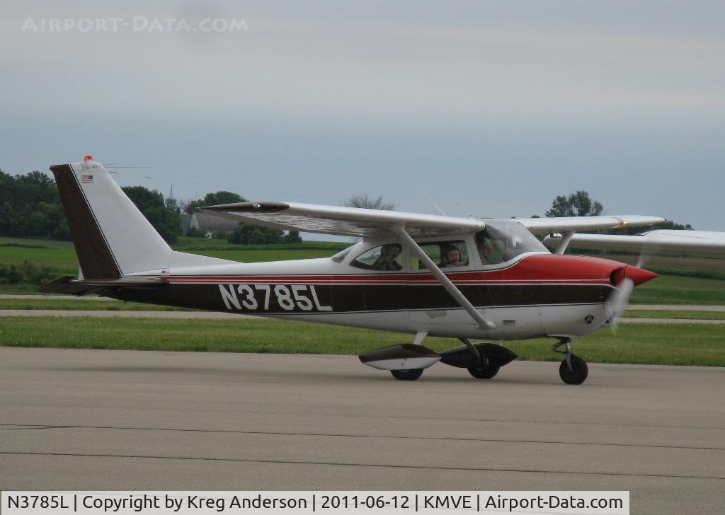 N3785L, 1965 Cessna 172G C/N 17253954, EAA 688 Fly-in Breakfast 2011