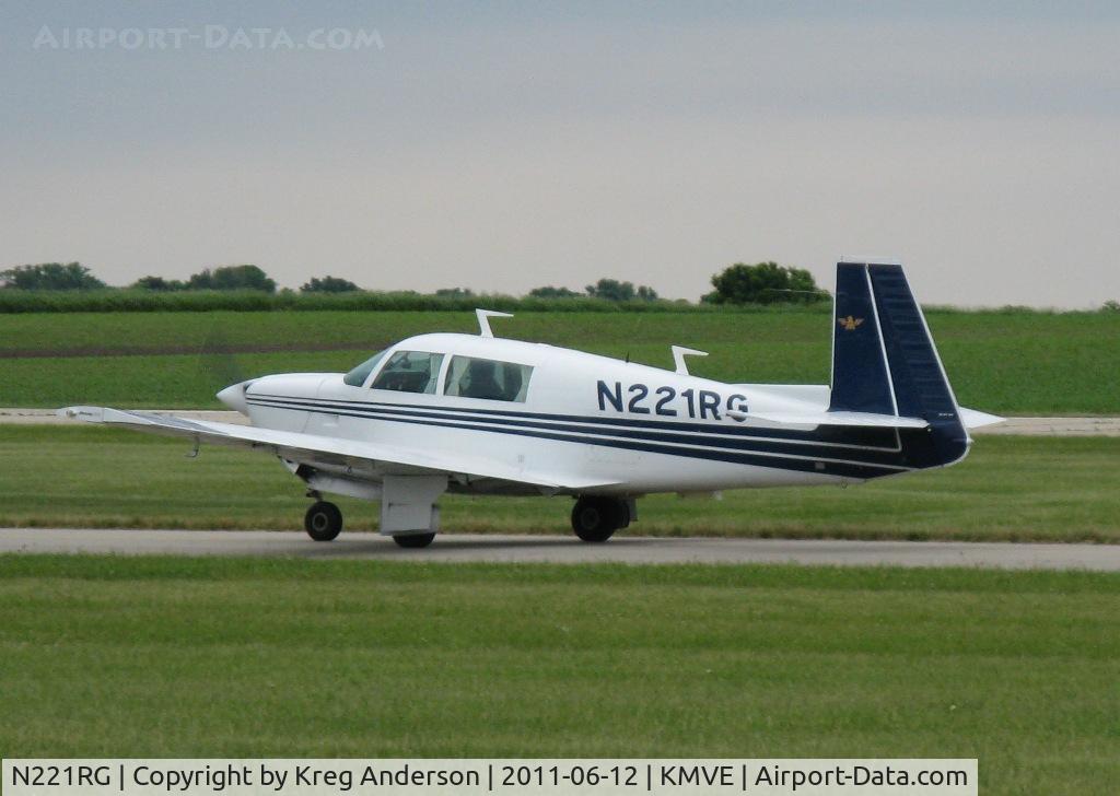 N221RG, 1977 Mooney M20J 201 C/N 24-0192, EAA 688 Fly-in Breakfast 2011
