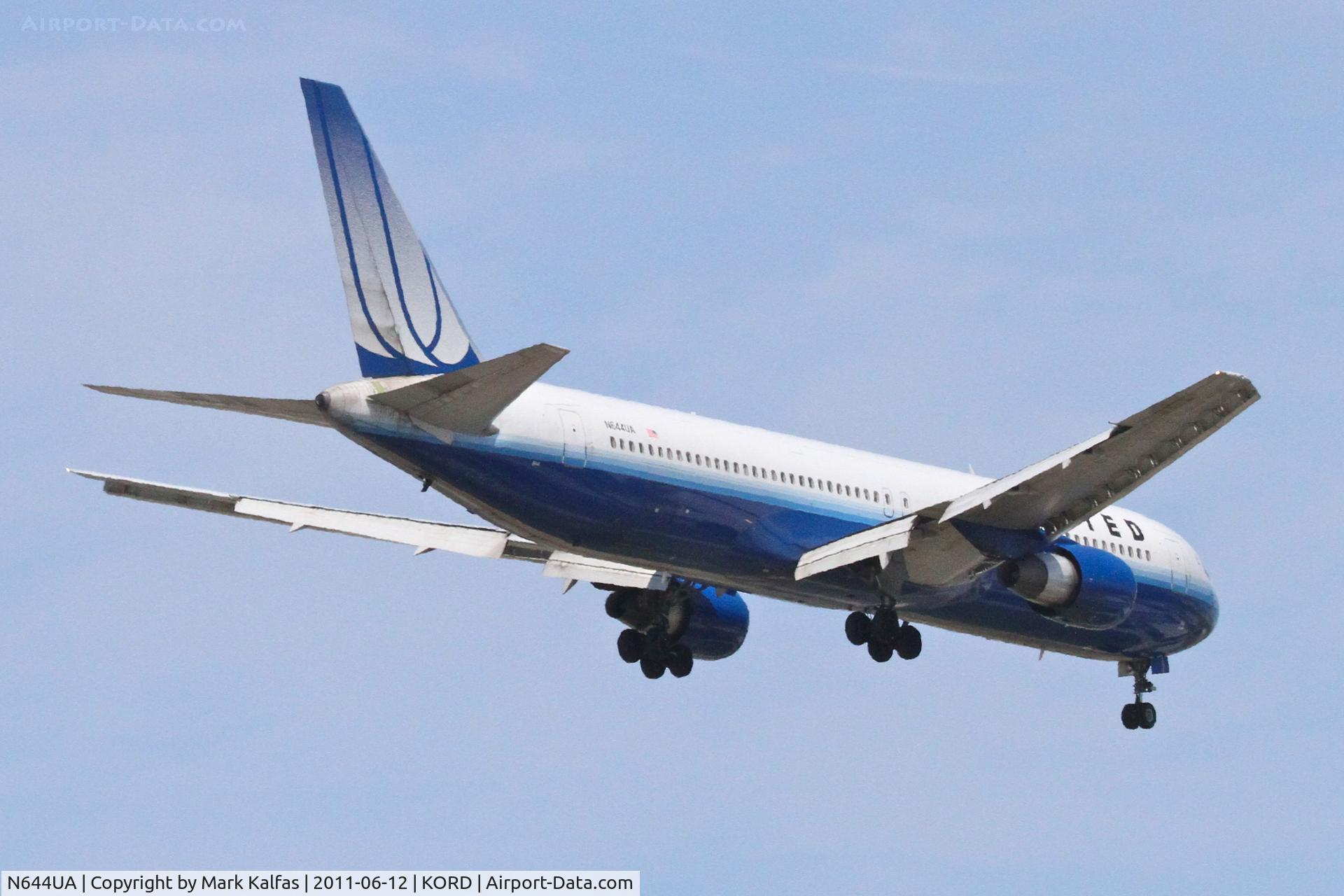 N644UA, 1991 Boeing 767-322 C/N 25094, United Airlines Boeing 767-322, UAL949 arriving from EGLL, RWY 10 approach KORD.