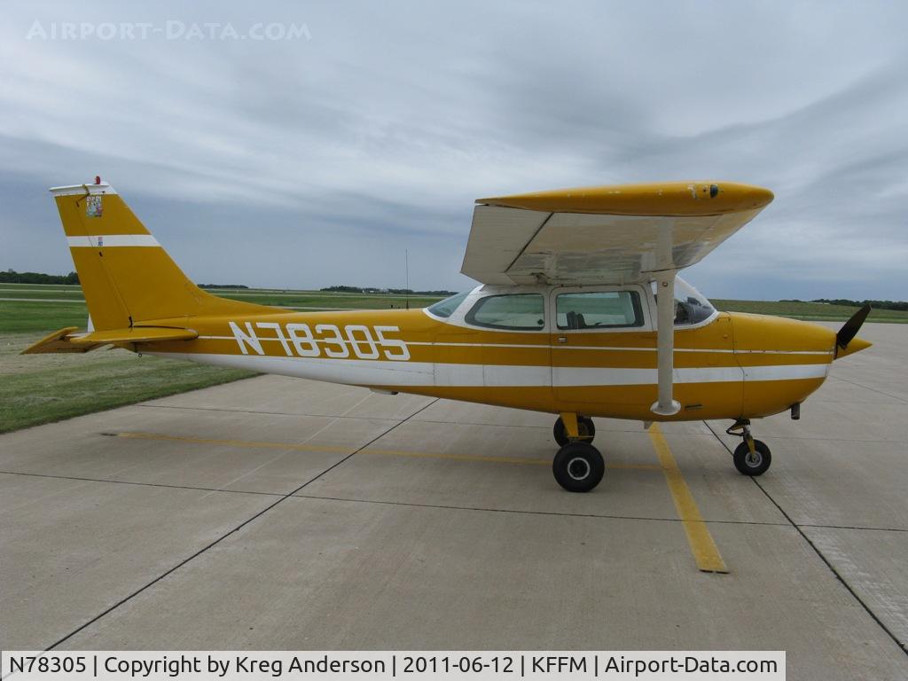 N78305, 1968 Cessna 172K Skyhawk C/N 17257562, EAA 1174 Fly-in Breakfast 2011