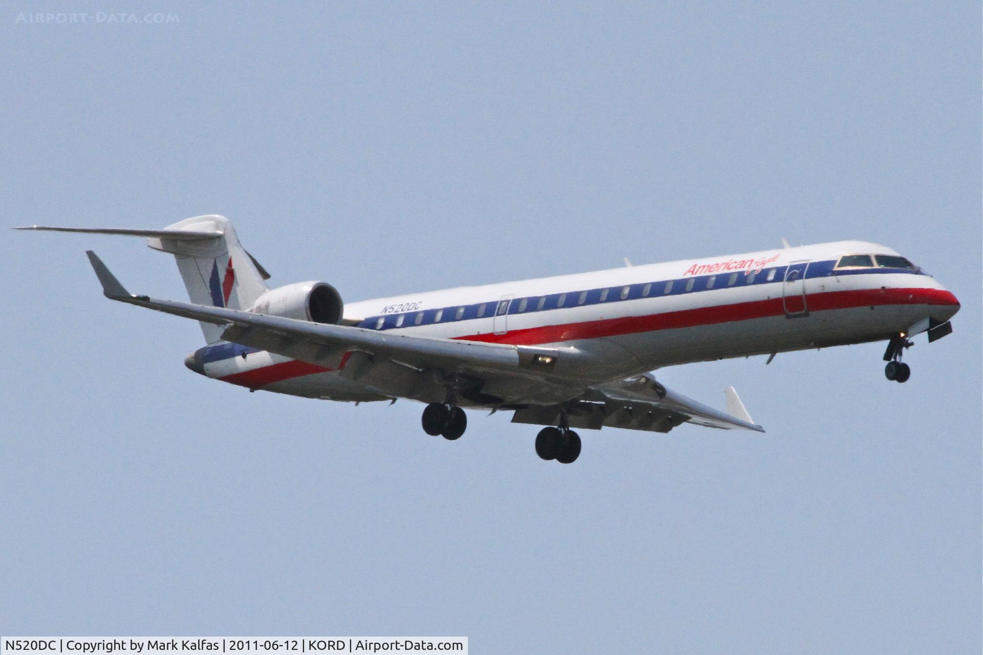 N520DC, 2004 Bombardier CRJ-701 (CL-600-2C10) Regional Jet C/N 10140, American Eagle Bombardier CL-600-2C10, EGF3774 arriving from KCMH, RWY 10 approach KORD.