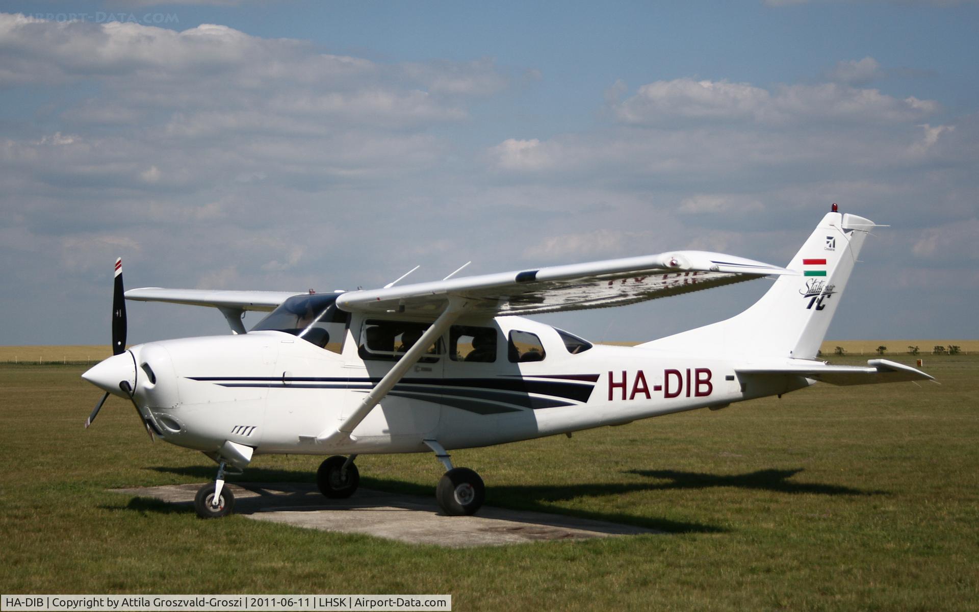HA-DIB, 2000 Cessna T206H Turbo Stationair C/N T20608150, Siofok-Kiliti Airport, Hungary