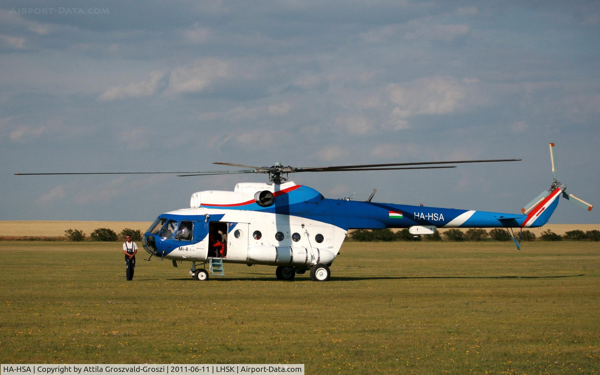 HA-HSA, 1980 Mil Mi-8T C/N 7970, Siofok-Kiliti Airport - Mi-8 Boogie, Sky diving Dropzone