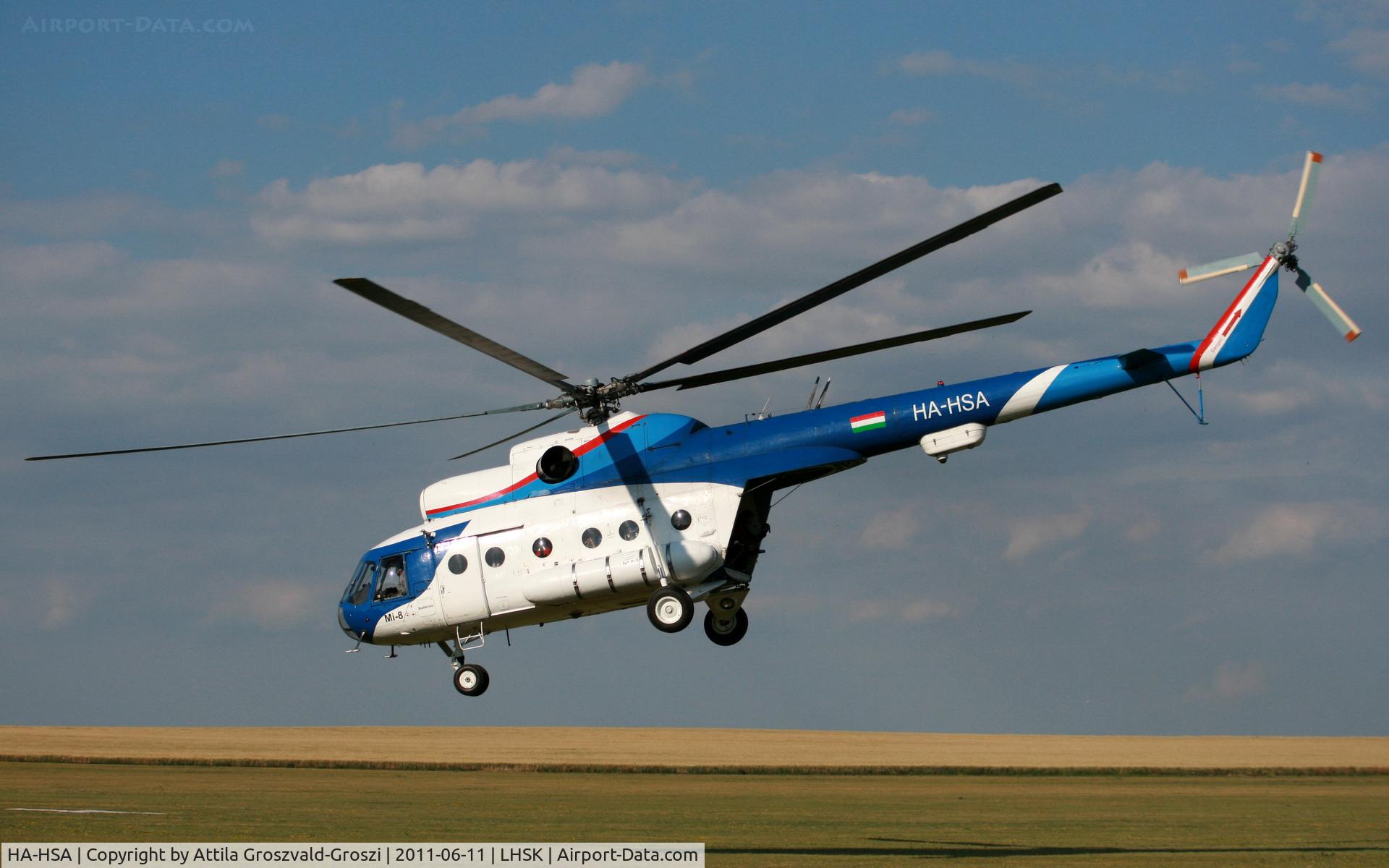 HA-HSA, 1980 Mil Mi-8T C/N 7970, Siofok-Kiliti Airport - Mi-8 Boogie, Sky diving Dropzone
