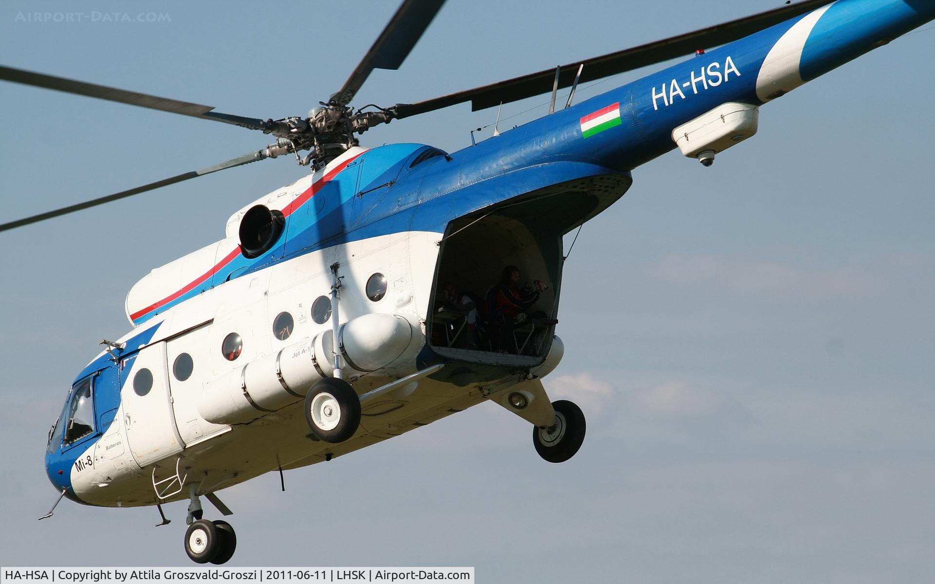 HA-HSA, 1980 Mil Mi-8T C/N 7970, Siofok-Kiliti Airport - Mi-8 Boogie, Sky diving Dropzone
