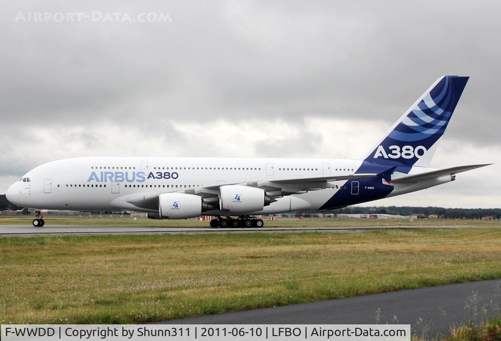 F-WWDD, 2005 Airbus A380-861 C/N 004, C/n 0004 - now with new modified titles...