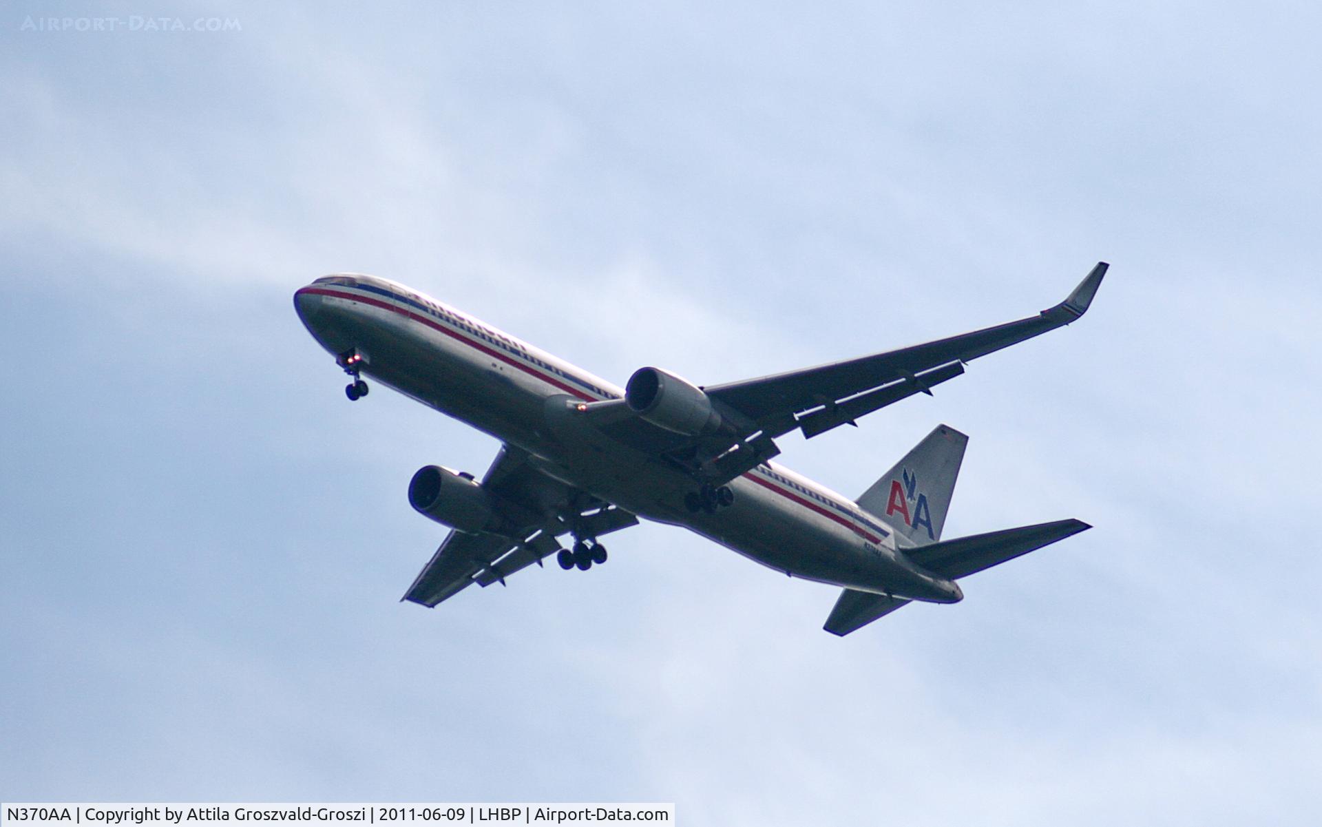 N370AA, 1992 Boeing 767-323 C/N 25197, Getting off direction Budapest Liszt Ferenc onto an International Airport, in Üllö city airspace.