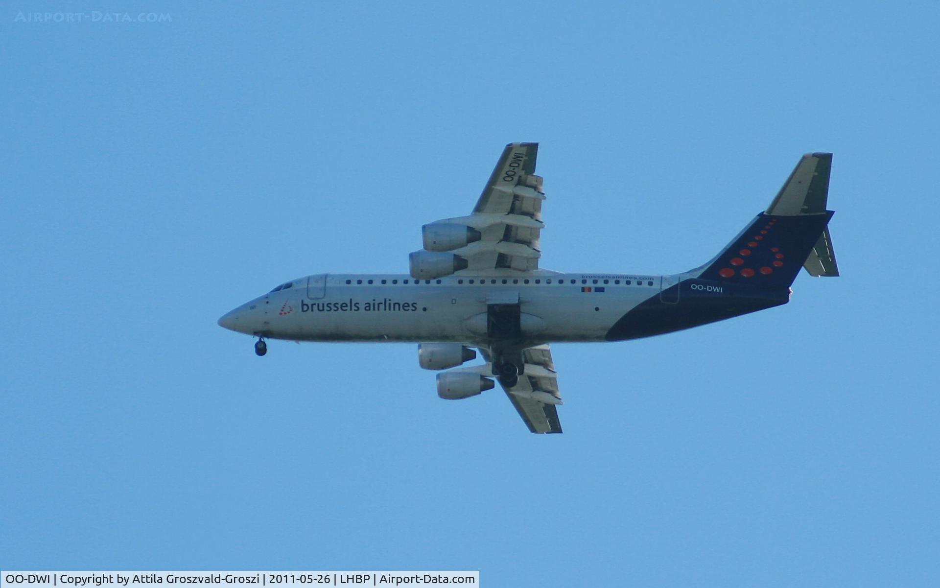 OO-DWI, 1999 British Aerospace Avro 146-RJ100 C/N E3342, Getting off direction Budapest Liszt Ferenc onto an International Airport, in Üllö city airspace.