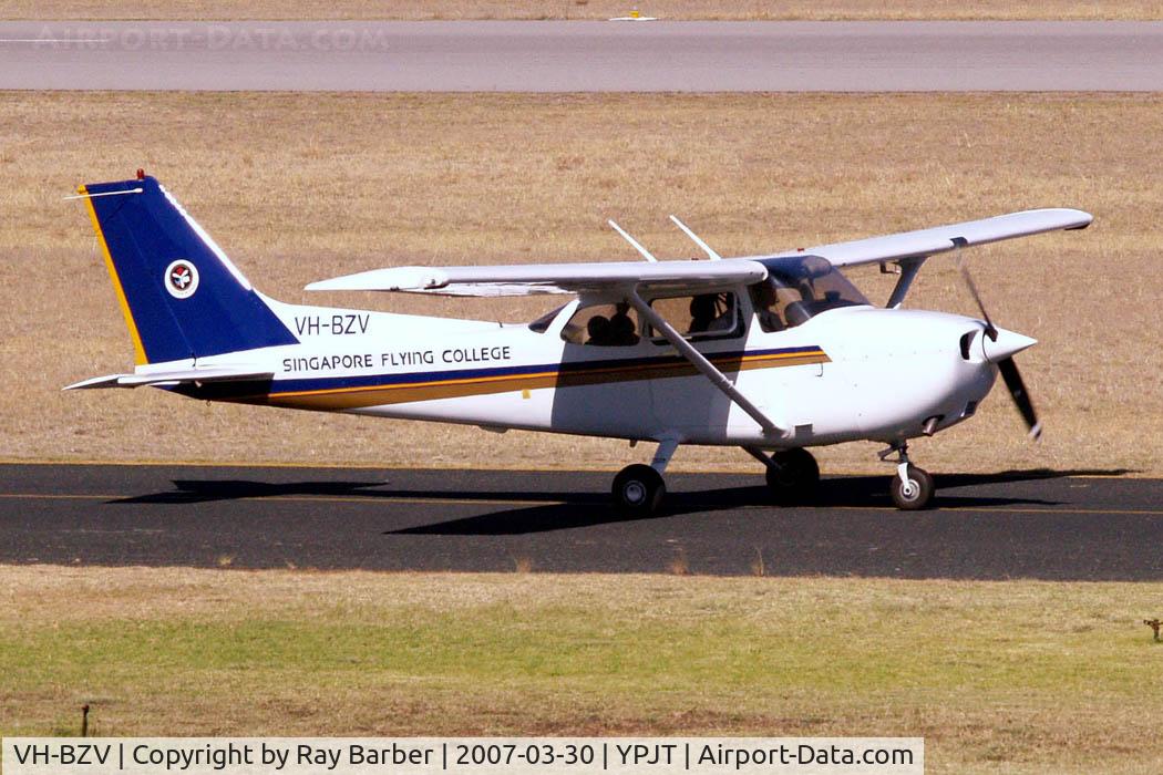 VH-BZV, 2004 Cessna 172R C/N 17281226, Cessna 172R Skyhawk [172-81226] Singapore Flying College Perth -Jandakot~VH 30/03/2007