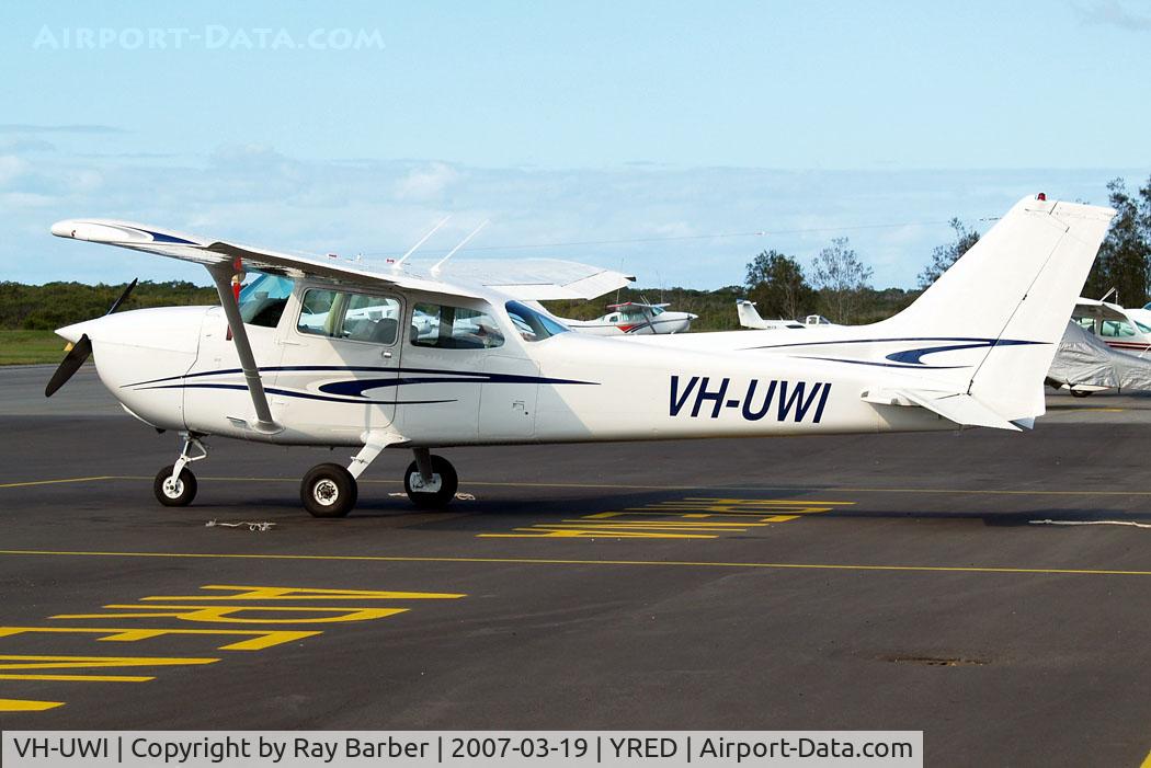 VH-UWI, 1977 Cessna 172N C/N 17267681, Cessna 172N Skyhawk [172-67681] Redcliffe~VH 19/03/2007