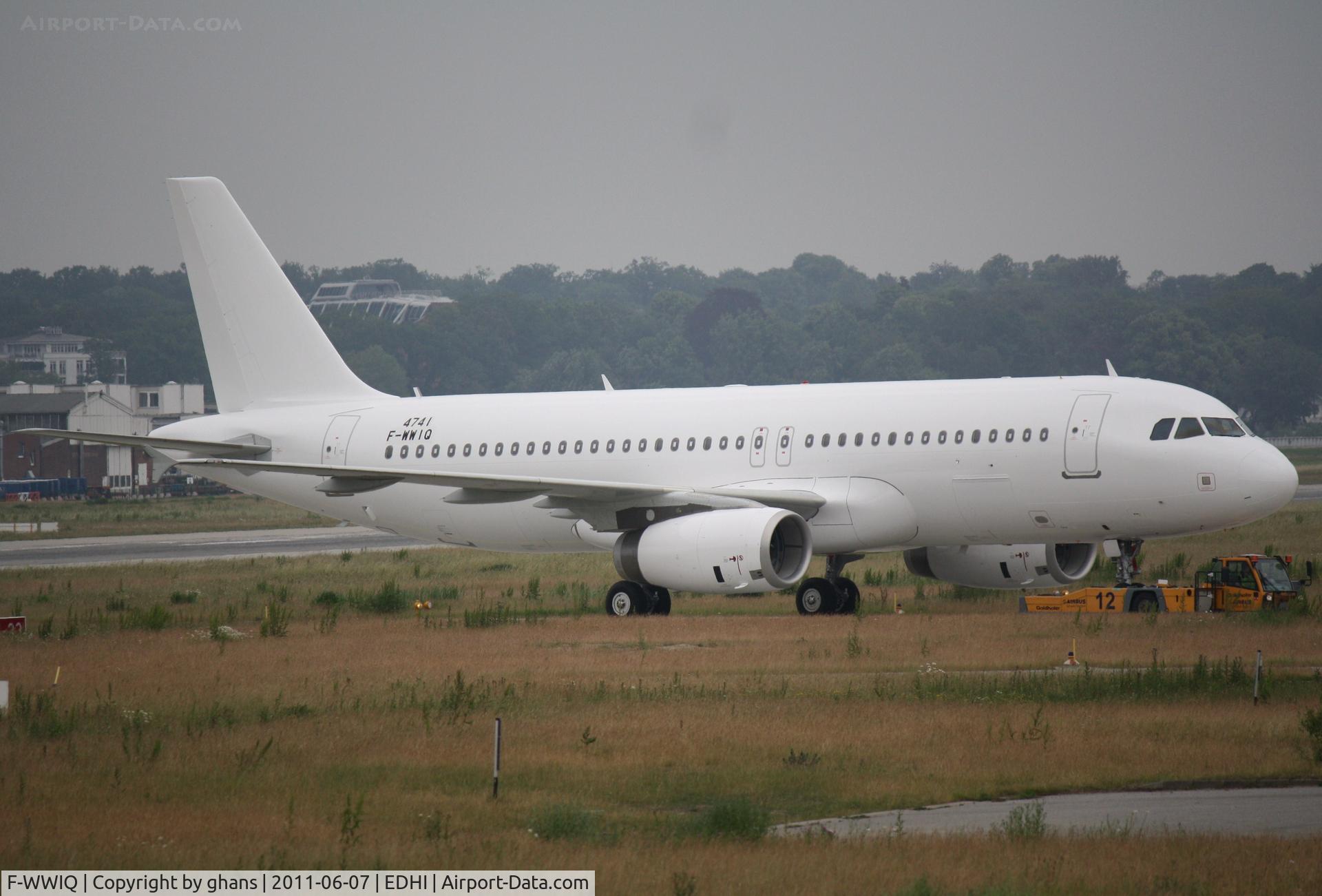 F-WWIQ, 2011 Airbus A320-232 C/N 4741, to become XA-VOX Volaris