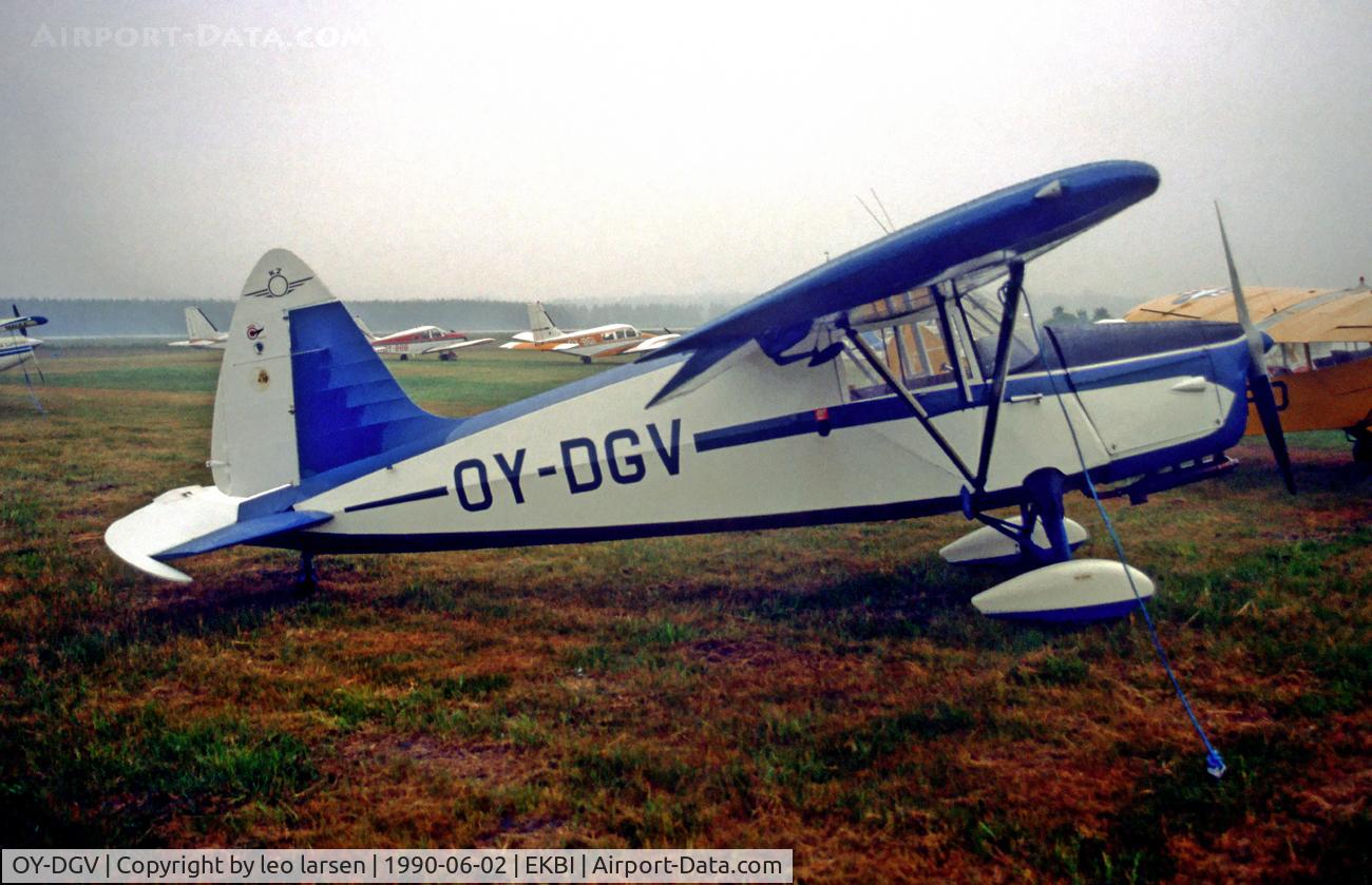 OY-DGV, 1946 SAI KZ III U C/N 47, Billund Denmark 2.6.90