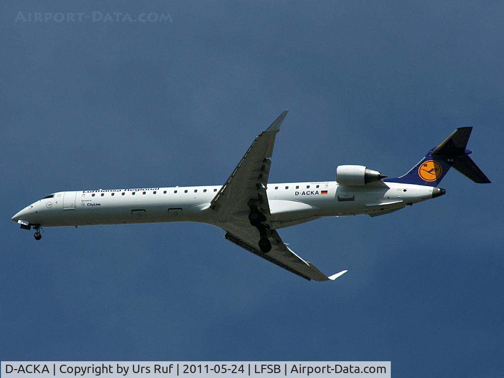 D-ACKA, 2006 Bombardier CRJ-900LR (CL-600-2D24) C/N 15072, on final for runway 33