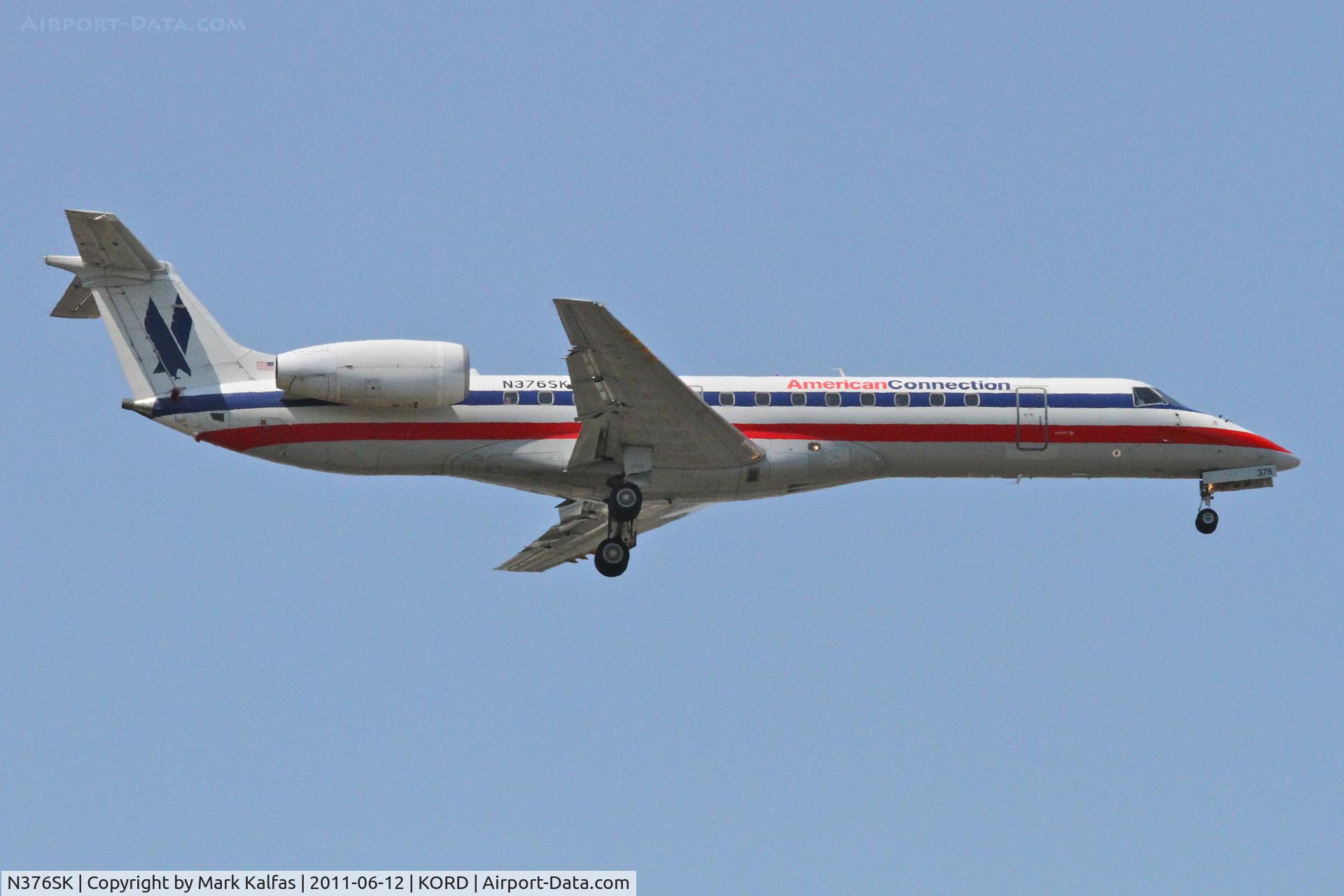 N376SK, 2002 Embraer ERJ-140LR (EMB-135KL) C/N 145578, Chautauqua Airlines/American Connection Embraer EMB-135KL, CHQ5088 arriving from KFNT, RWY 10 approach KORD.