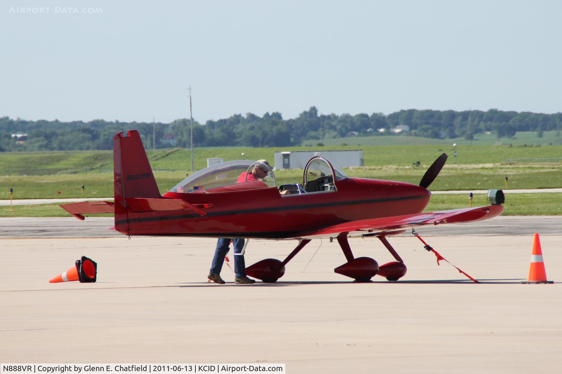 N888VR, 1999 Vans RV-8A C/N 80356, On the Landmark ramp, photographed through the chain-link fence