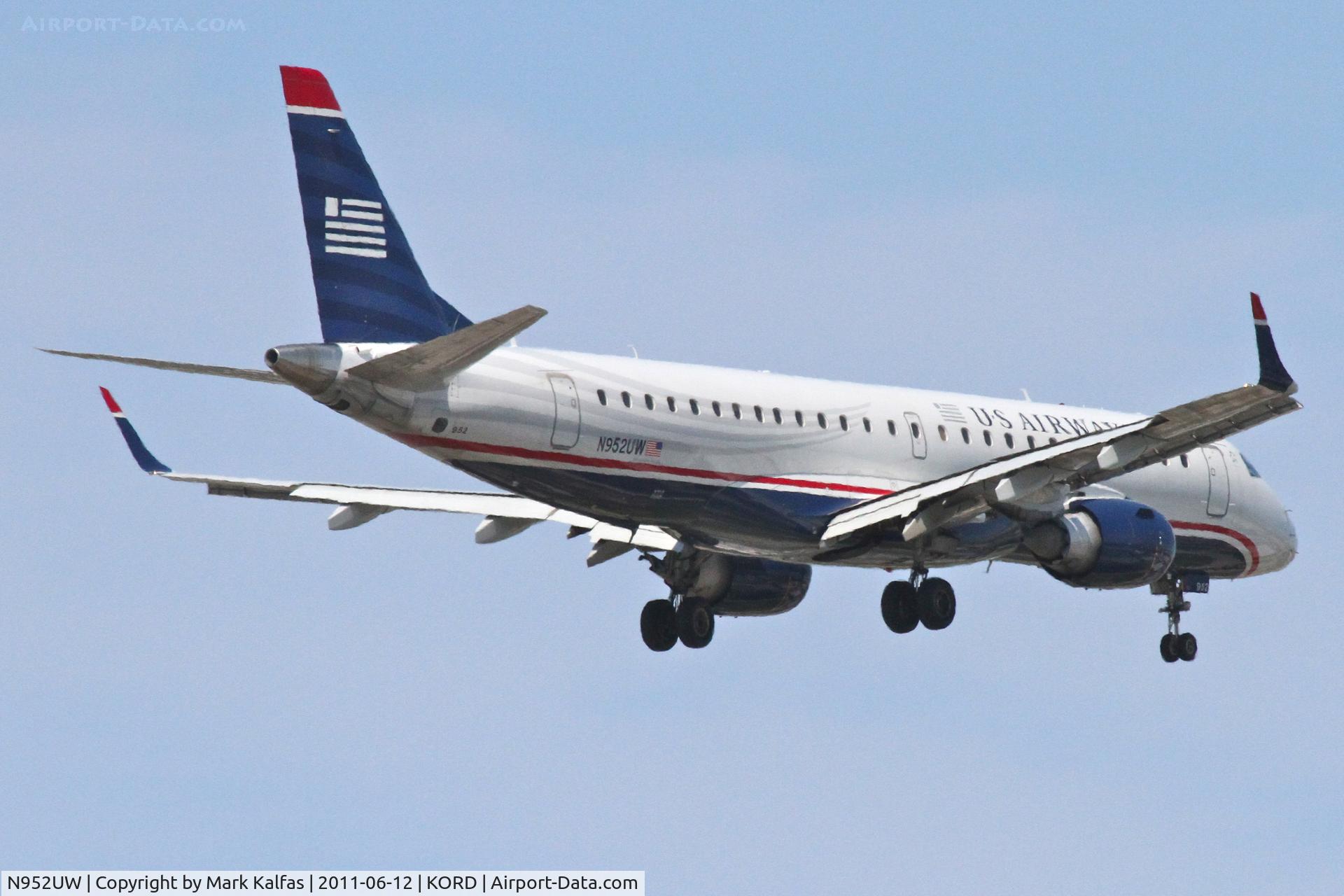 N952UW, 2007 Embraer ERJ-190-100 IGW 190AR C/N 19000119, USAirways Embraer ERJ 190-100, AWE1994 arriving from KPHL, RWY 10 approach KORD.