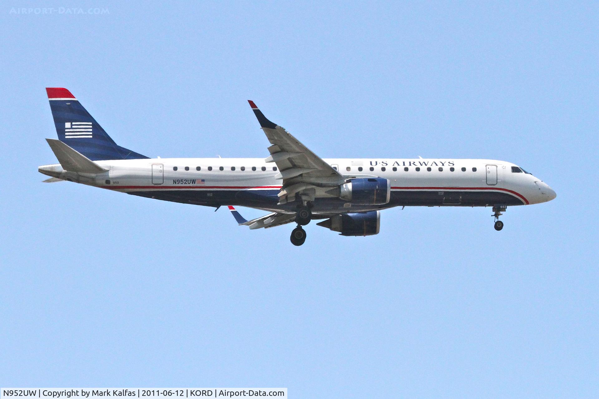 N952UW, 2007 Embraer ERJ-190-100 IGW 190AR C/N 19000119, USAirways Embraer ERJ 190-100, AWE1994 arriving from KPHL, RWY 10 approach KORD.