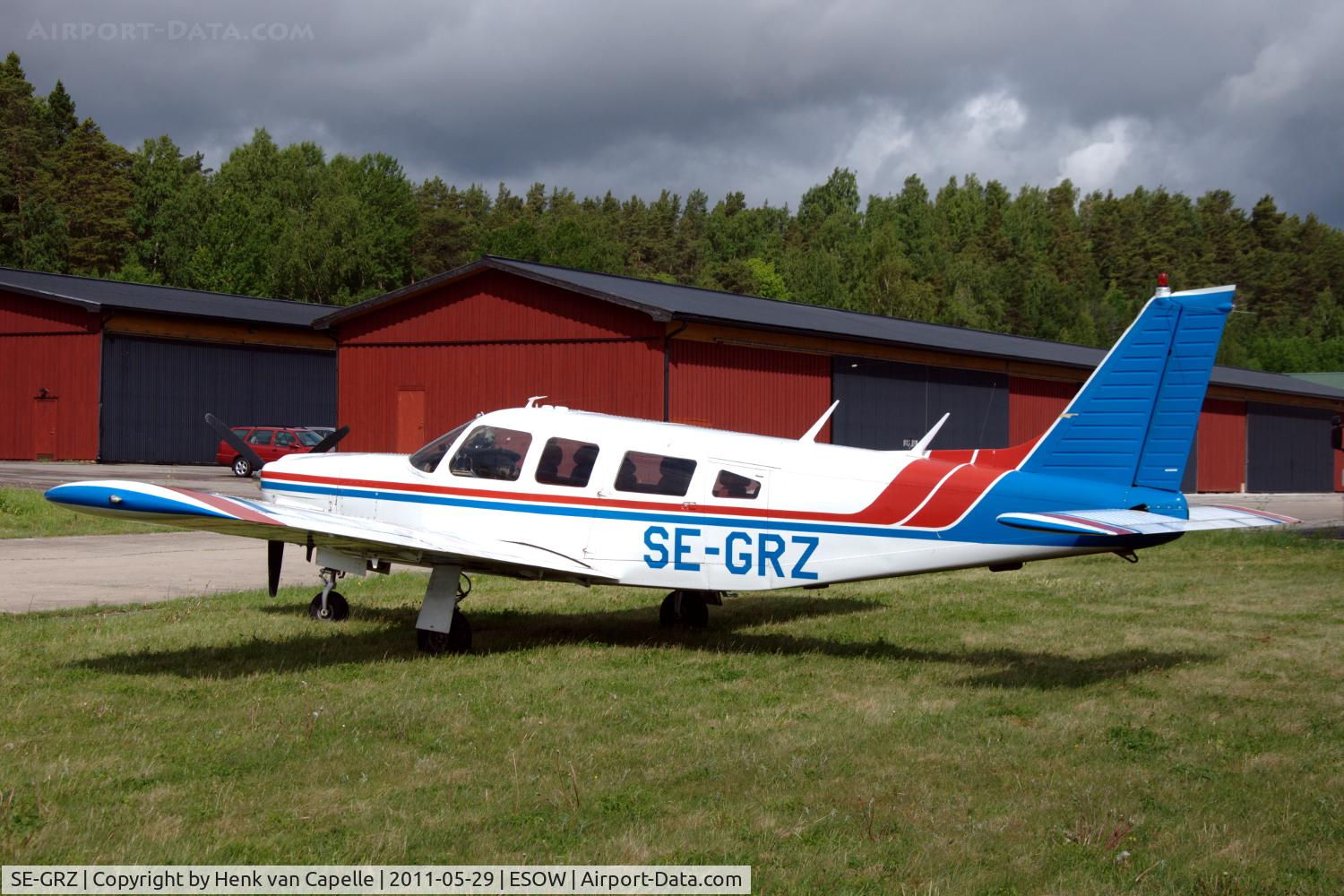 SE-GRZ, 1976 Piper PA-32R-300 Cherokee Lance C/N 32R-7680231, Piper Lance at Västerås Hässlö airport, Sweden.