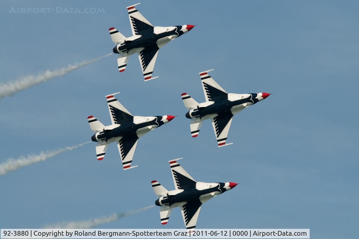 92-3880, 1992 General Dynamics F-16CJ Fighting Falcon C/N CC-122, 1992 General Dynamics F-16CJ Fighting Falcon, c/n: CC-122