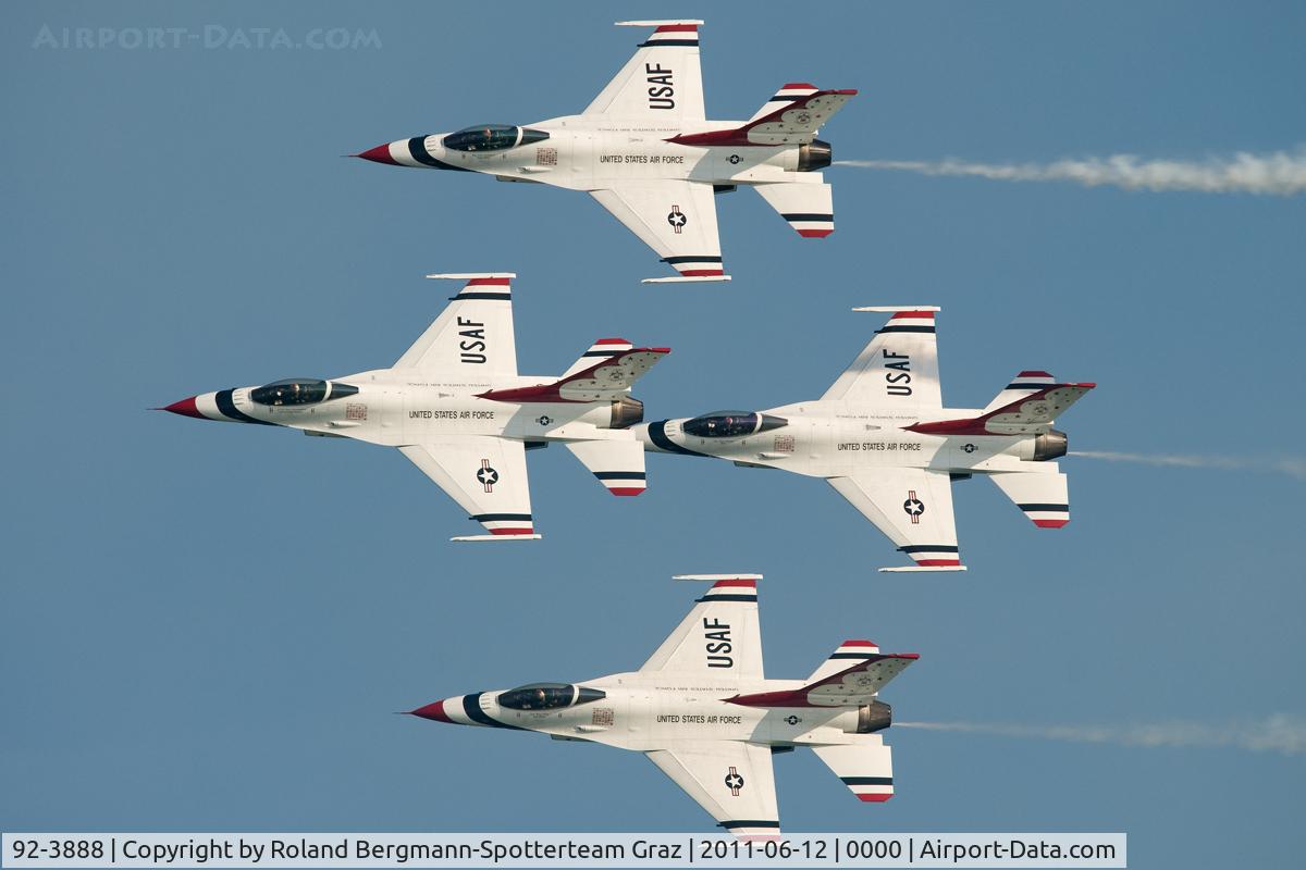 92-3888, General Dynamics F-16CJ Fighting Falcon C/N CC-130, General Dynamics F-16CJ Fighting Falcon, c/n: CC-130