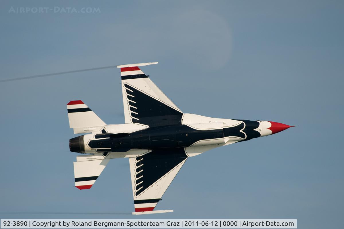 92-3890, General Dynamics F-16CJ Fighting Falcon C/N CC-132, General Dynamics F-16CJ Fighting Falcon, c/n: CC-132
