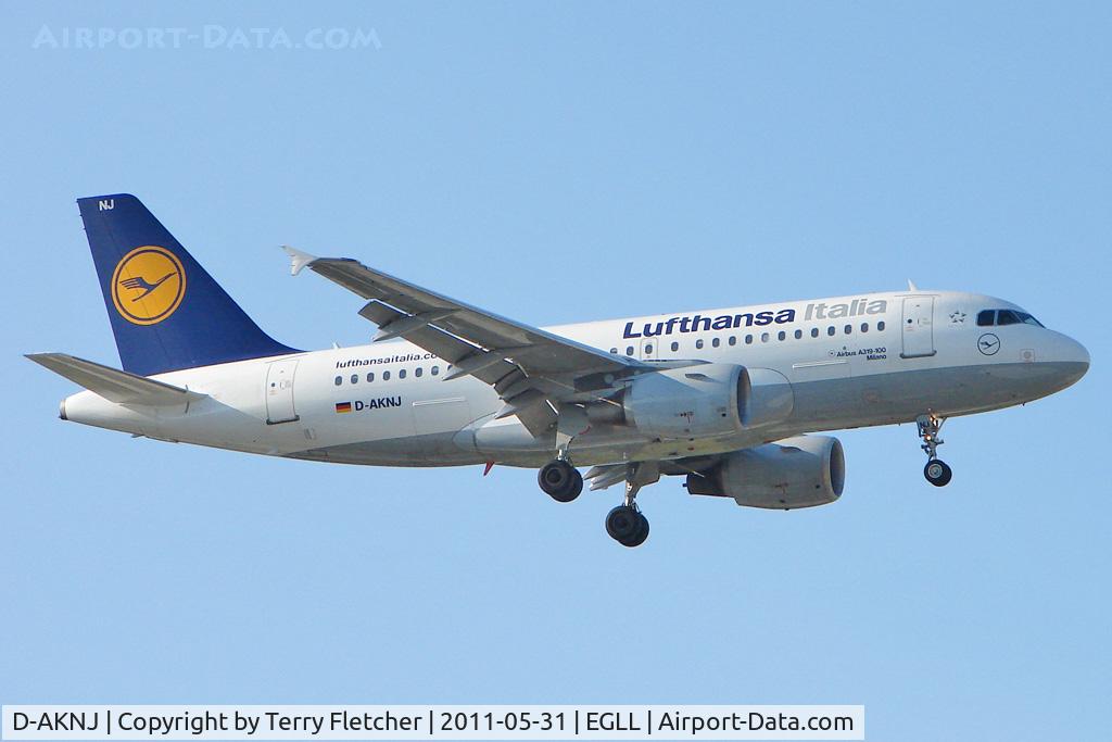 D-AKNJ, 2000 Airbus A319-112 C/N 1172, 2000 Airbus A319-112, c/n: 1172 of Lufthansa / Alitalia at Heathrow