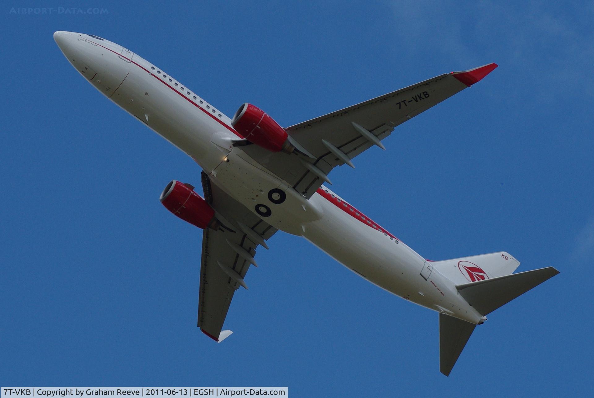 7T-VKB, 2005 Boeing 737-8D6 C/N 34165, Departing from Norwich.