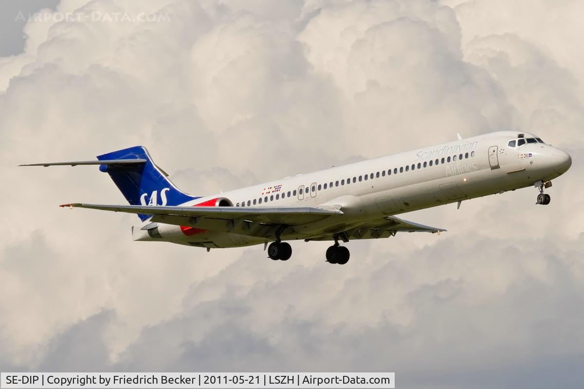 SE-DIP, 1991 McDonnell Douglas MD-87 (DC-9-87) C/N 53010, on final RW14