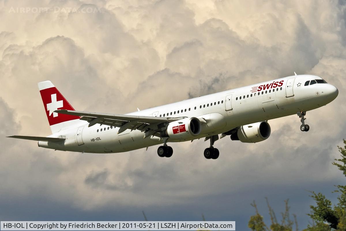 HB-IOL, 1999 Airbus A321-111 C/N 1144, on final RW14