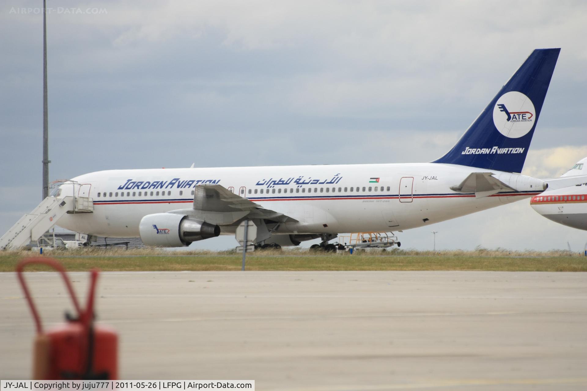 JY-JAL, 1988 Boeing 767-204/ER C/N 24239, on transit at CDG