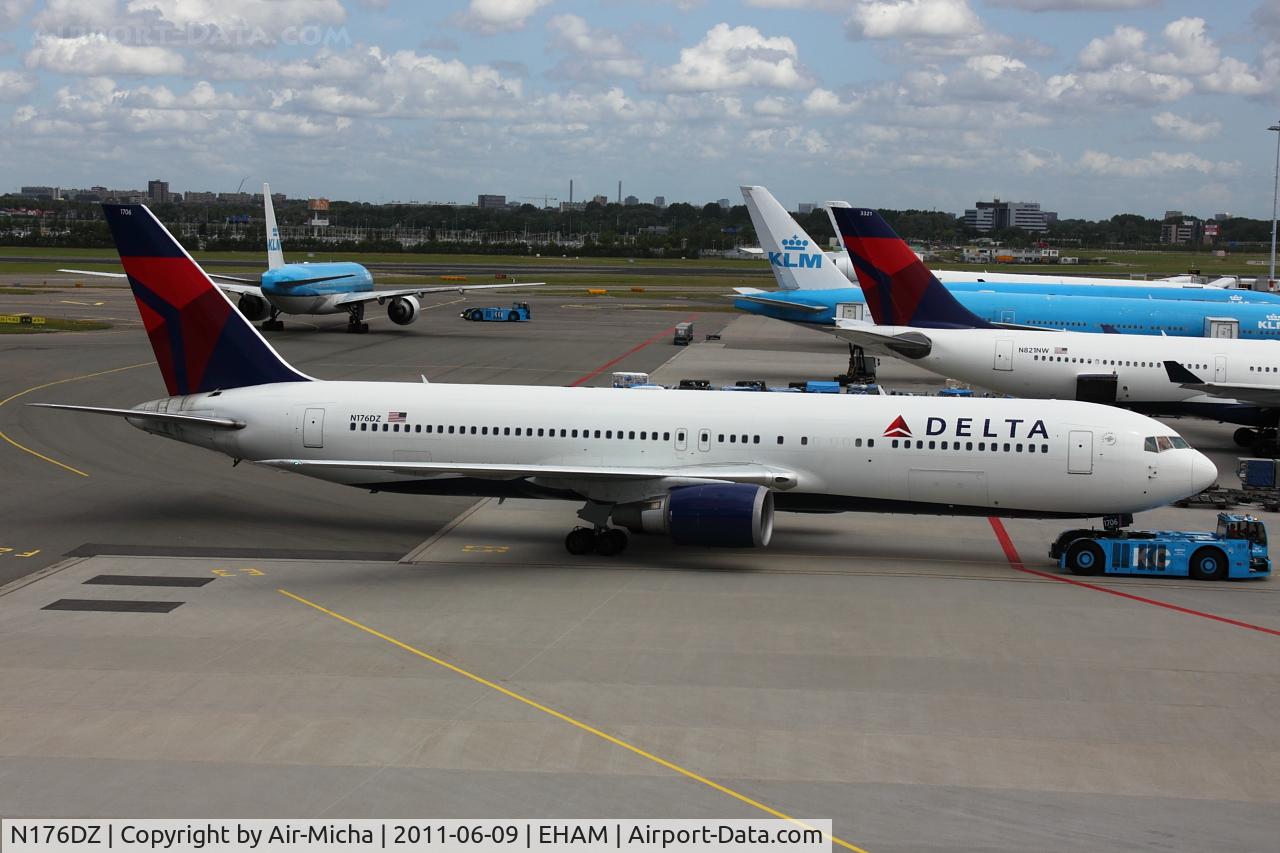 N176DZ, 1999 Boeing 767-332 C/N 29697, Delta Air Lines