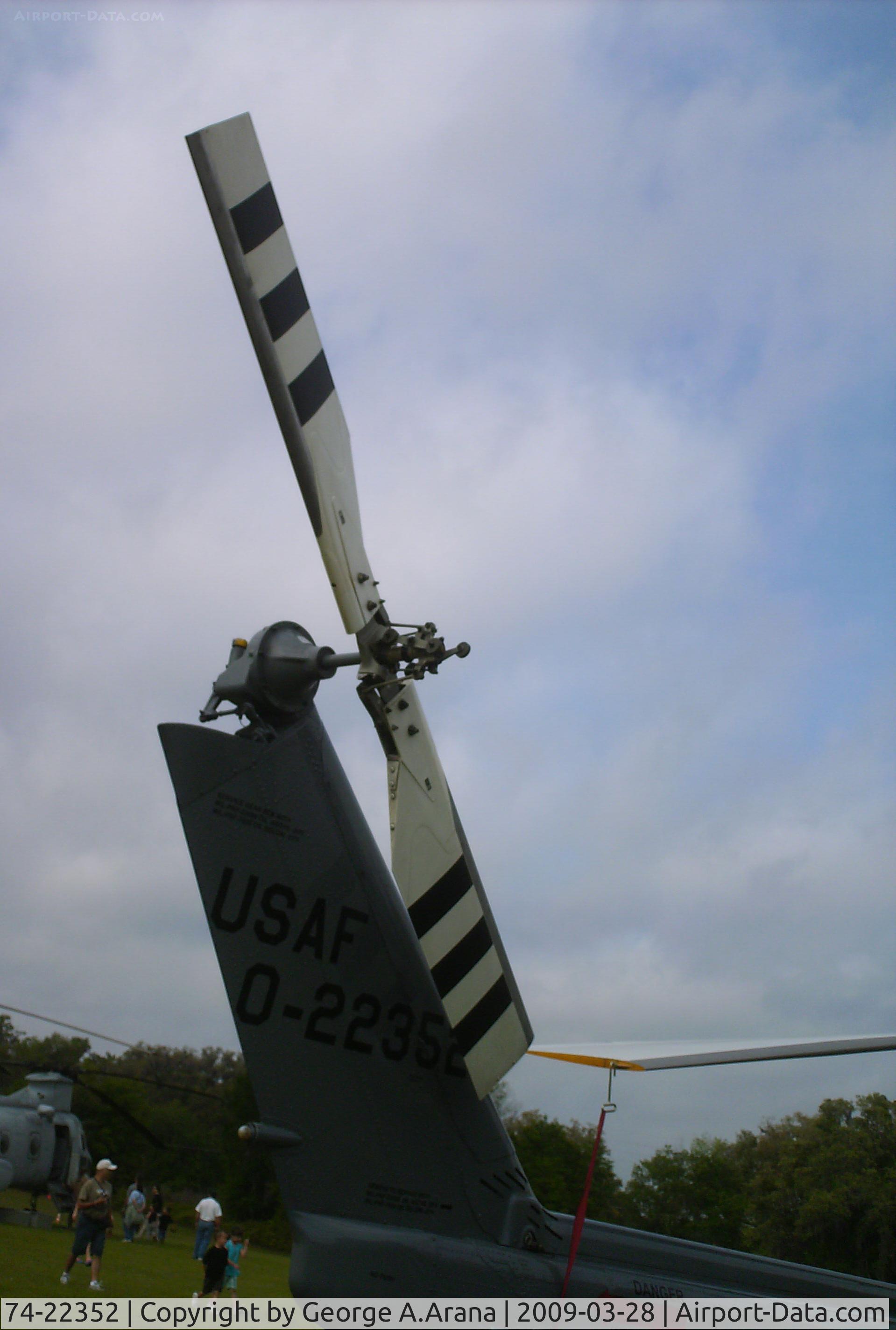 74-22352, 1974 Bell UH-1H Iroquois C/N 13676, Tail rotor and gearbox as seen from starboard