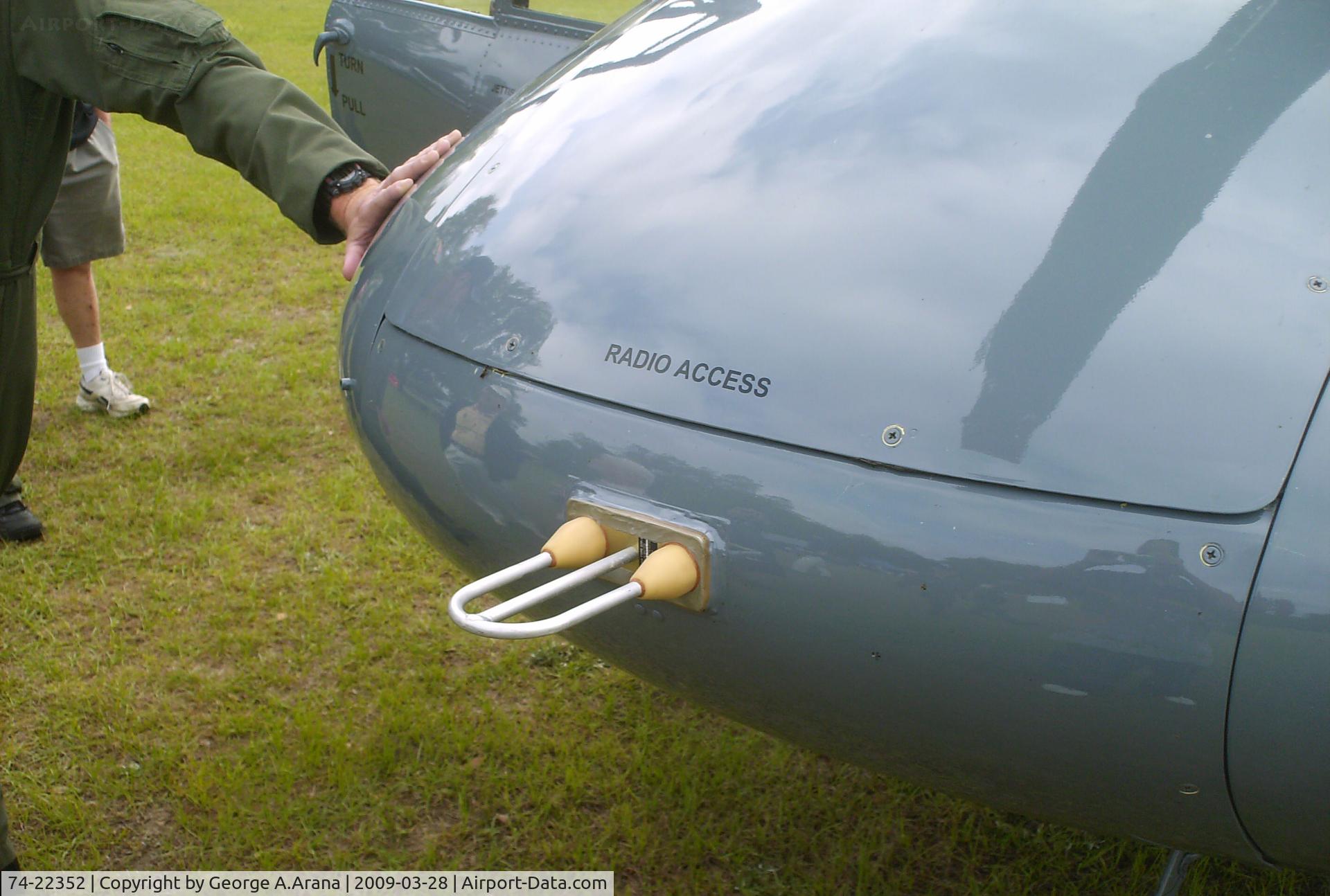 74-22352, 1974 Bell UH-1H Iroquois C/N 13676, Radio access panel