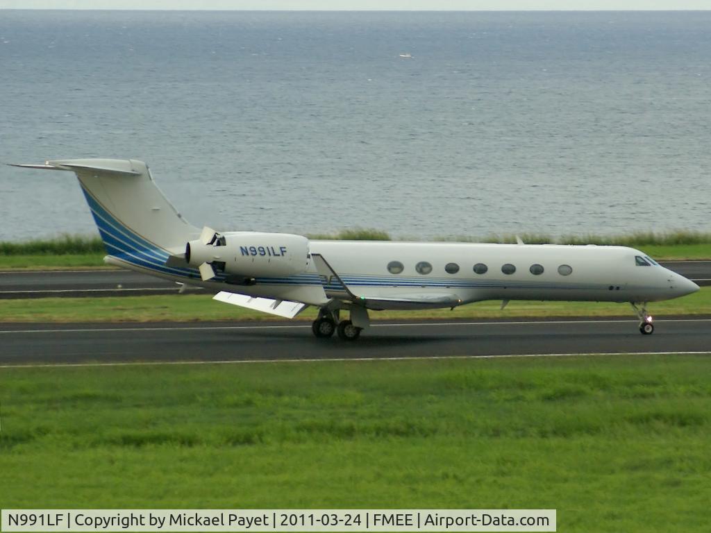 N991LF, 1999 Gulfstream Aerospace G-V C/N 576, Landing rwy 14