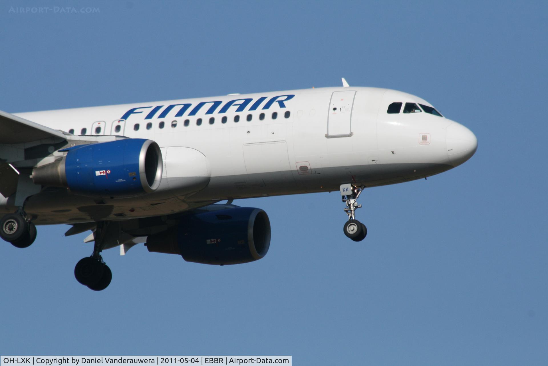 OH-LXK, 2003 Airbus A320-214 C/N 2065, Arrival of flight AY811 to RWY 02